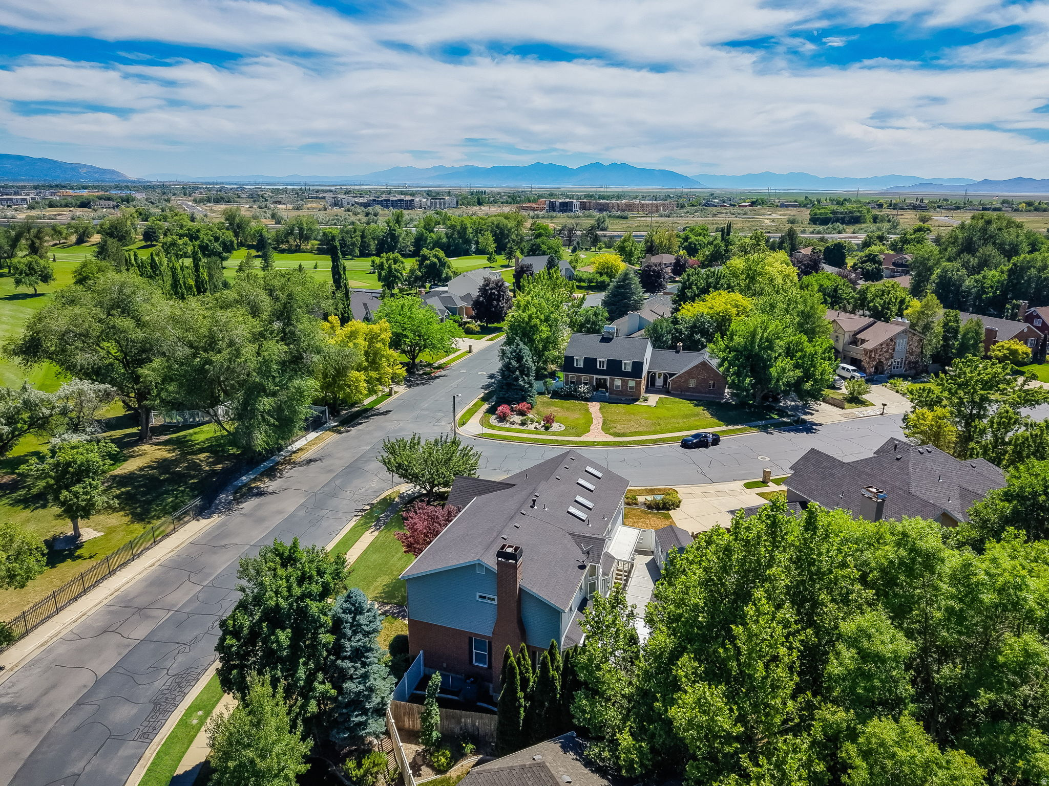 OAKRIDGE COUNTRY CLUB ESTATES - Residential