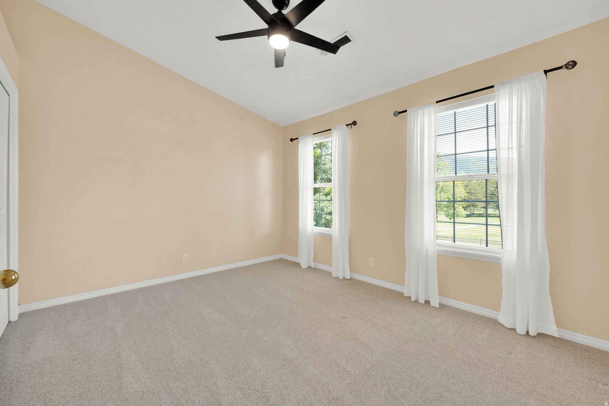 OAKRIDGE COUNTRY CLUB ESTATES - Residential