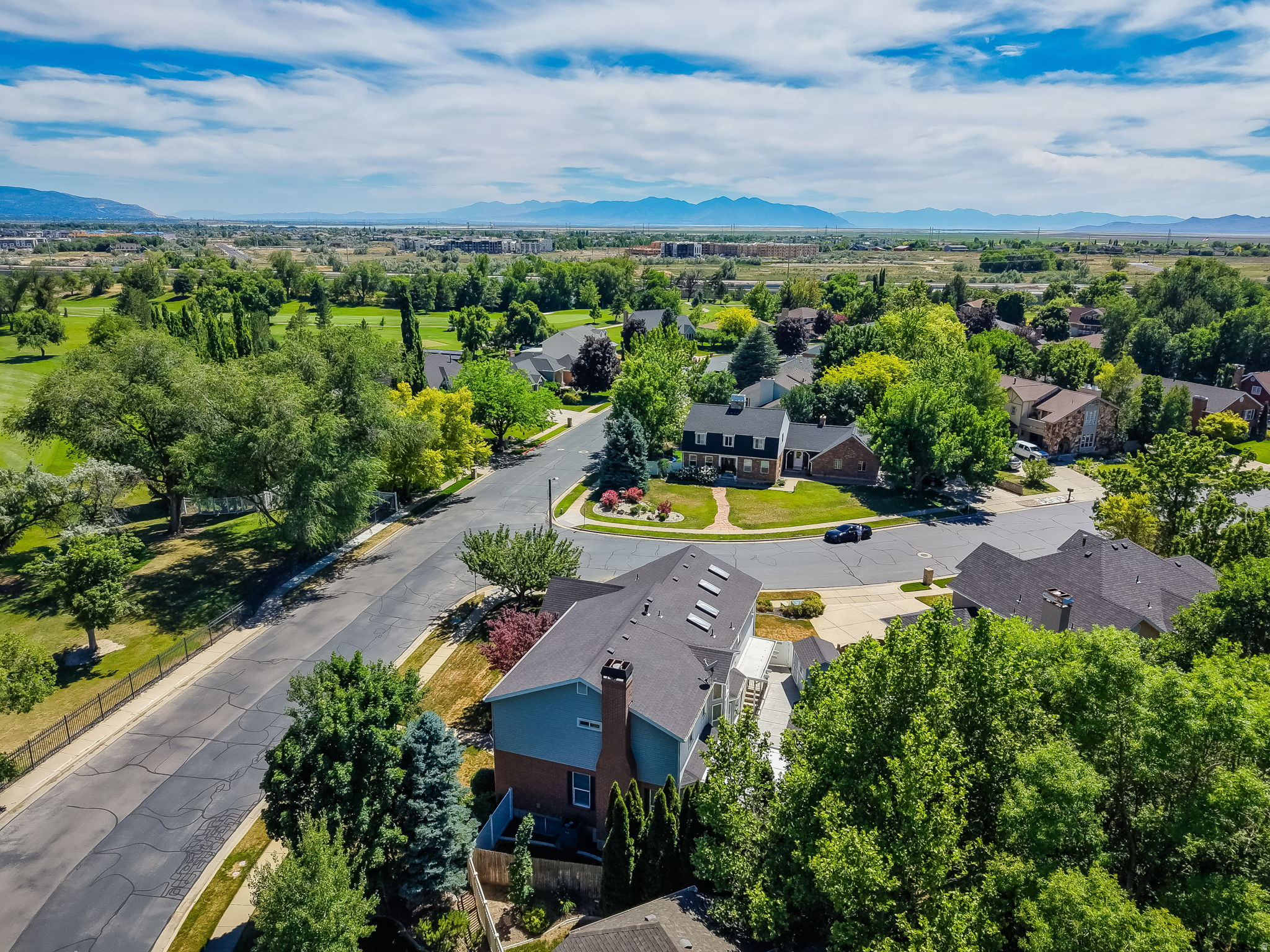 OAKRIDGE COUNTRY CLUB ESTATES - Residential