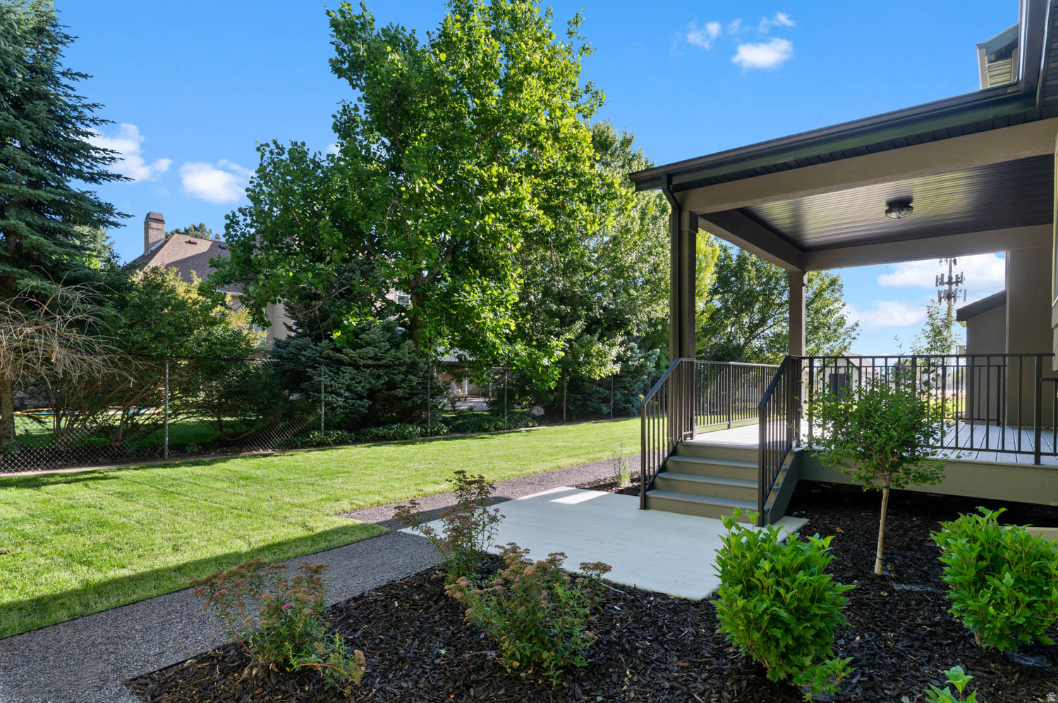 EAST SIDE 2 MOUNT JORDAN - Residential