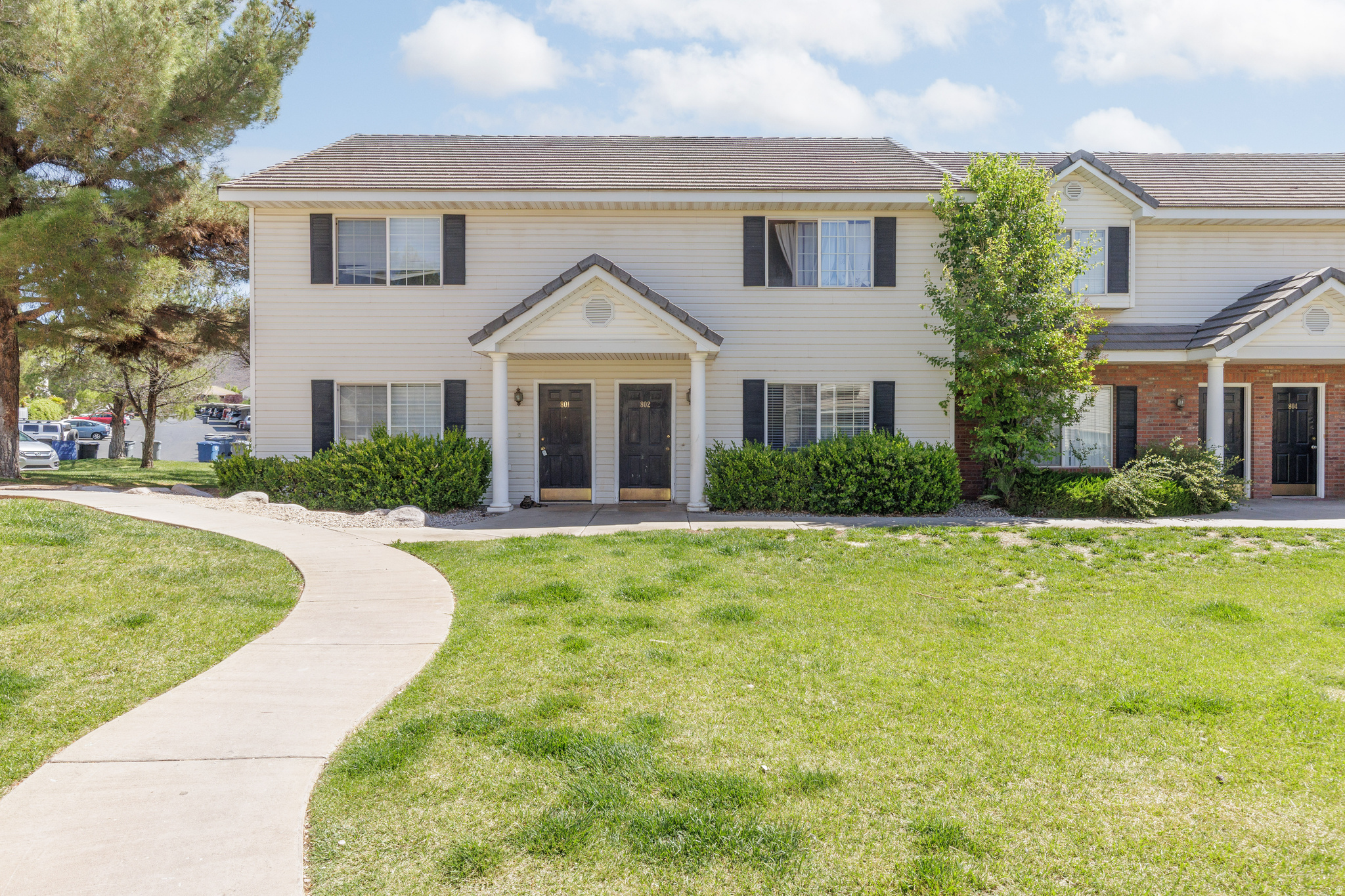 LEXINGTON HILLS TOWNHOMES - Residential
