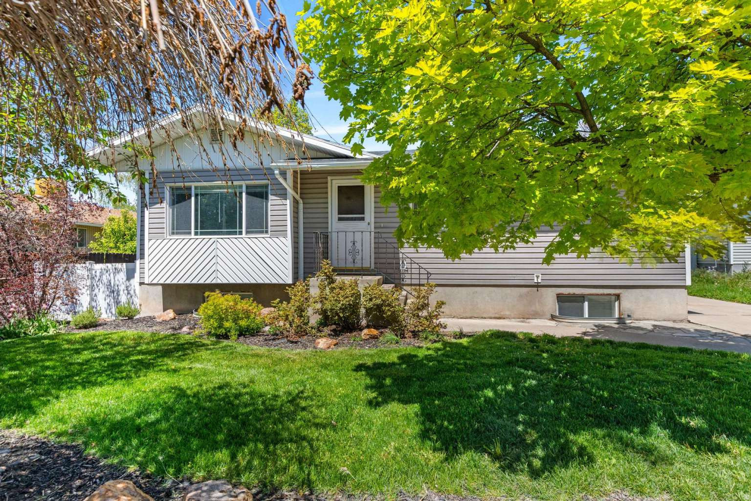 Beautiful home in the center of Logan near Utah State University, the Space Dynamics Lab, and the hospital. 4-bedroom, 2 bath home with an open layout that has been recently remodeled with new carpet and flooring. Come visit and see if this could be your future home!