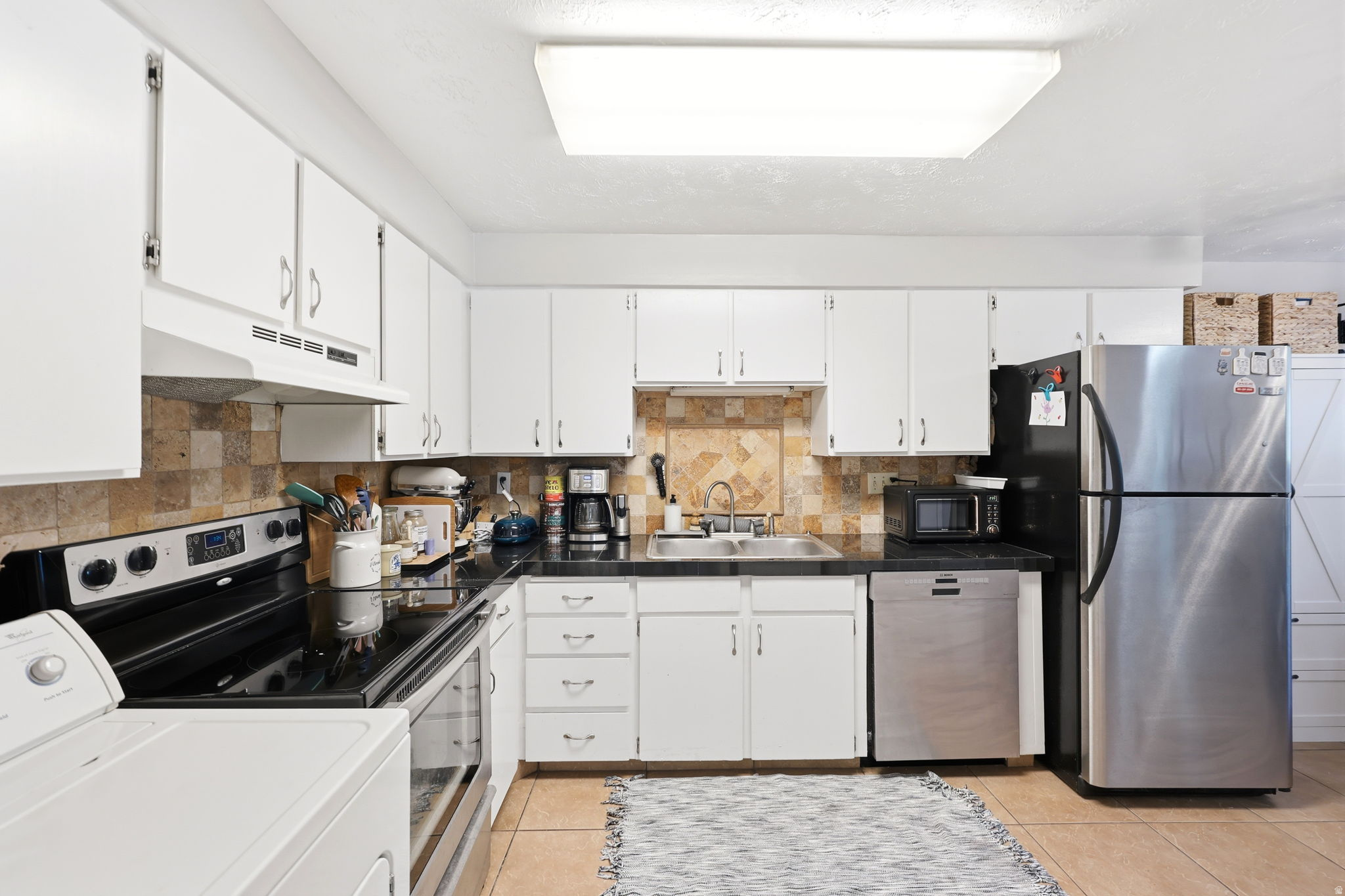 LAKEVIEW - Residential