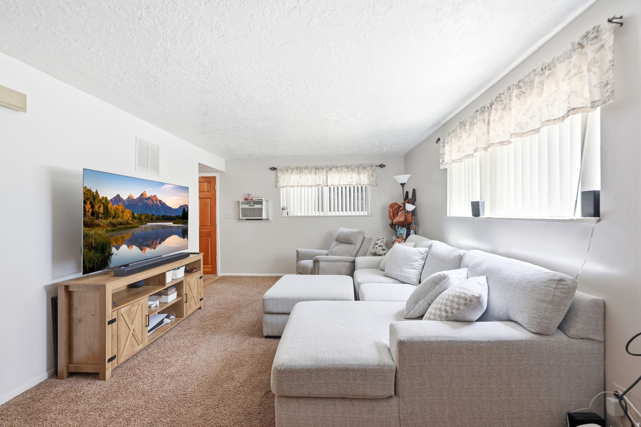 LAKEVIEW - Residential