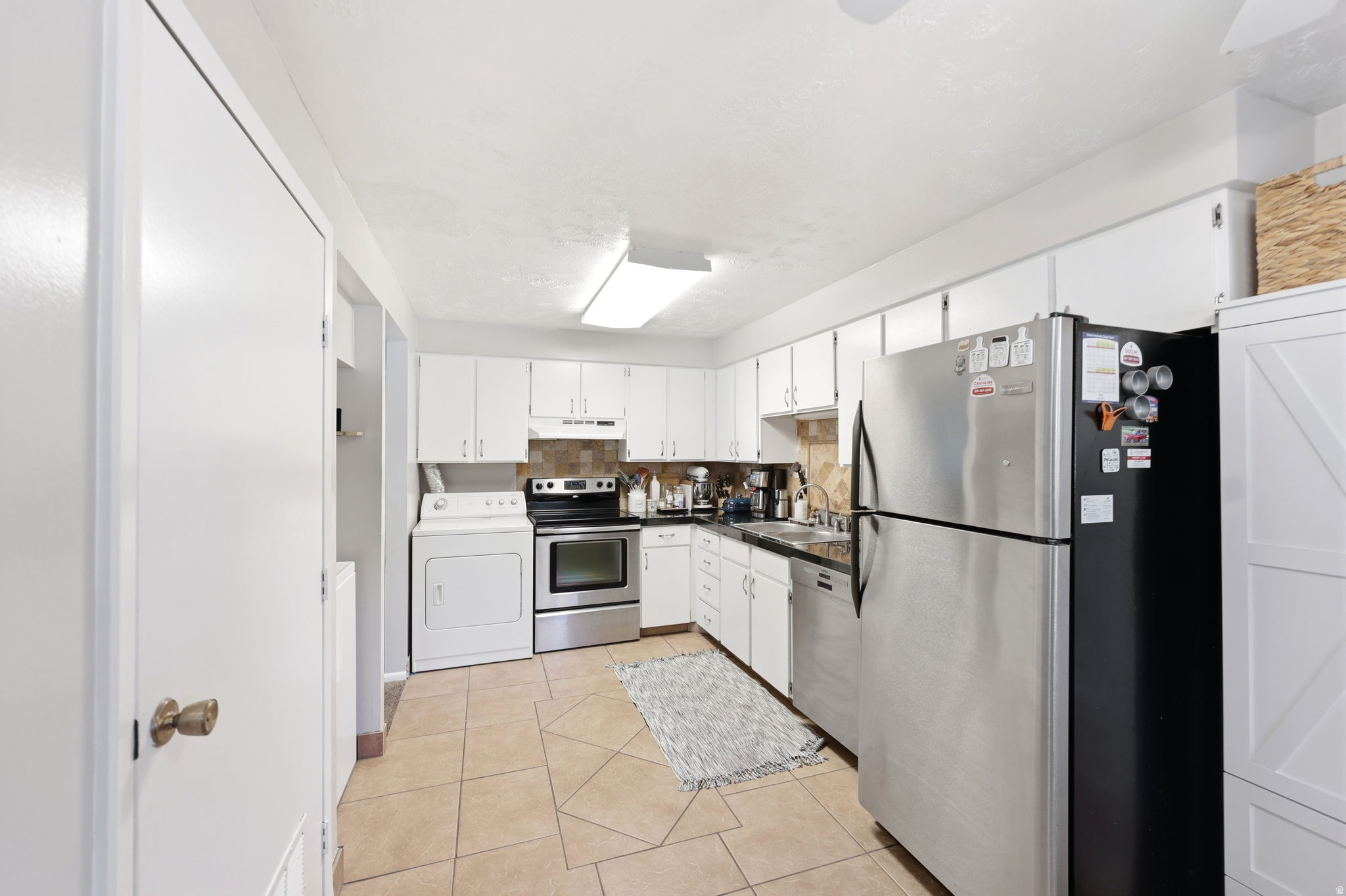 LAKEVIEW - Residential