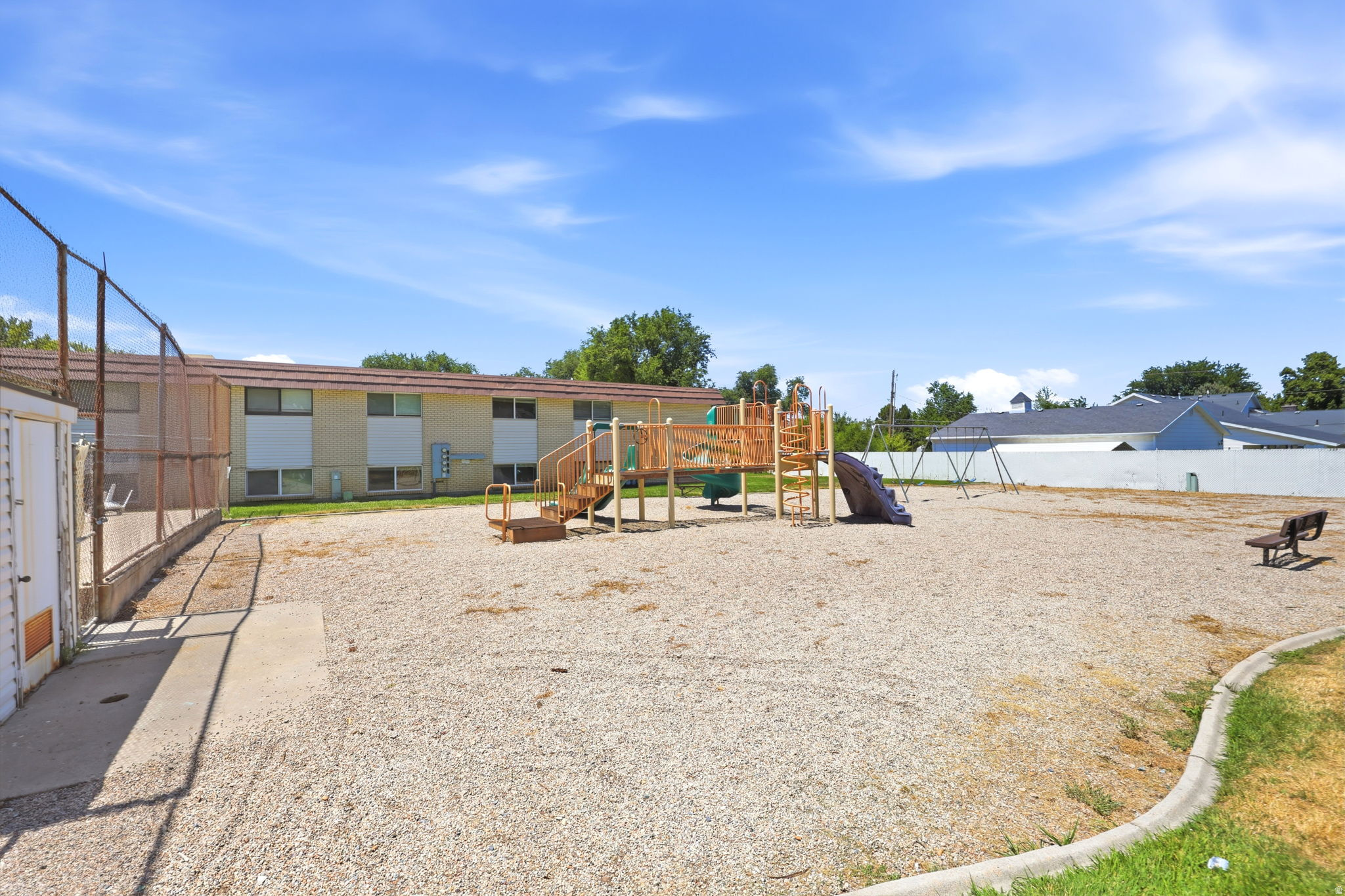 LAKEVIEW - Residential