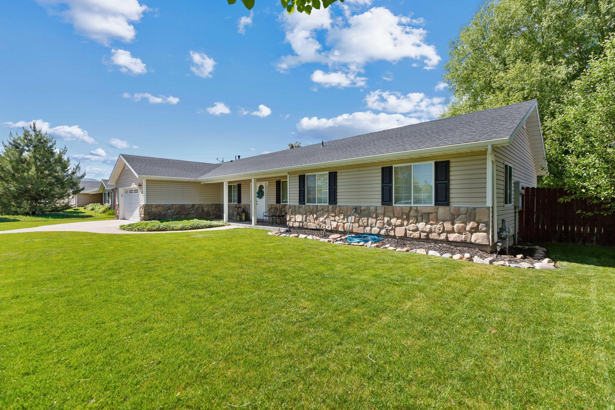 SHADOW BROOK ESTATES PH 1 - Residential