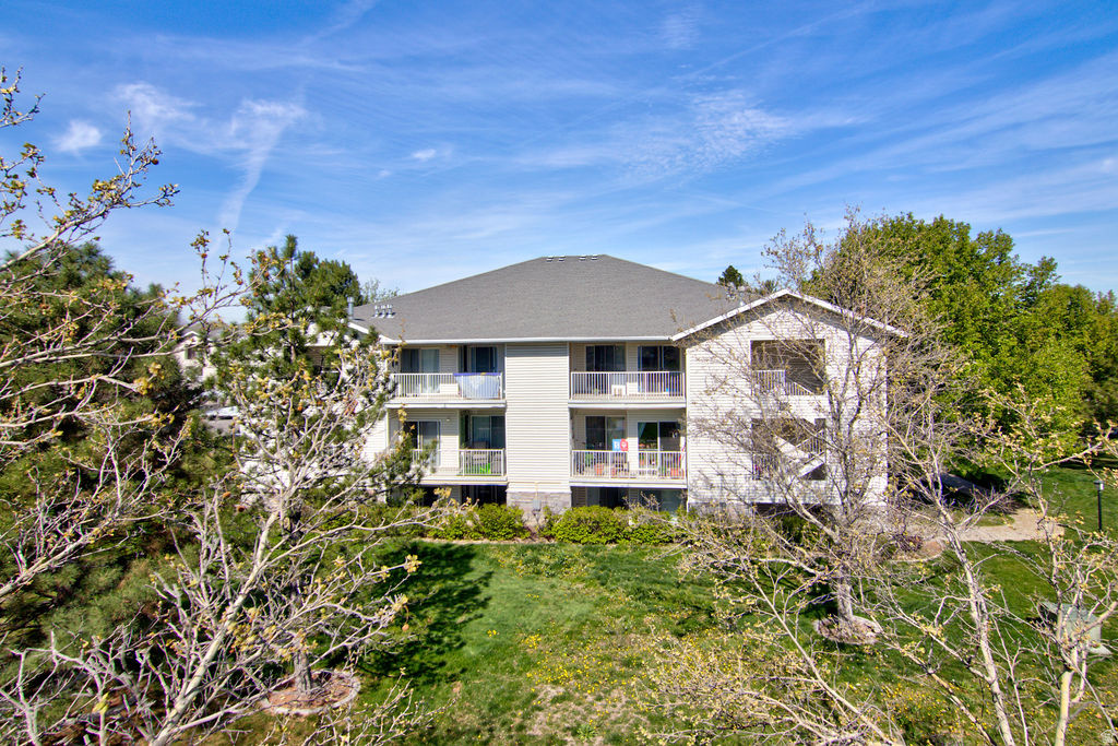 RIVER RUN CONDO PH 6 - Residential