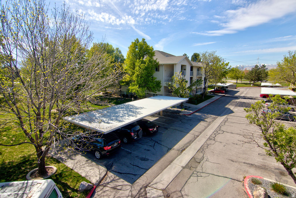 RIVER RUN CONDO PH 6 - Residential