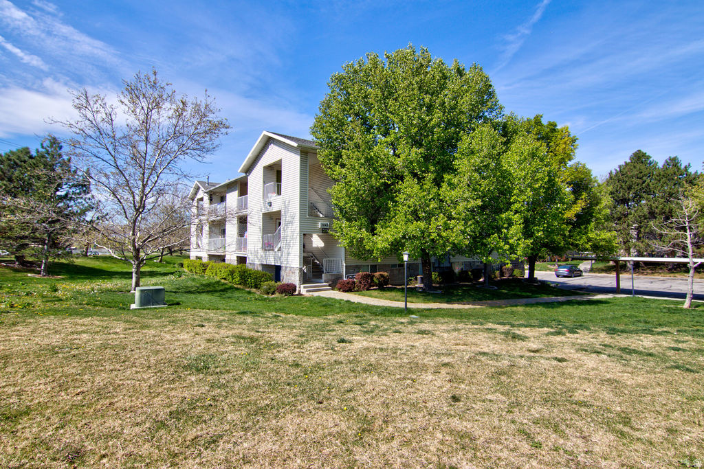 RIVER RUN CONDO PH 6 - Residential