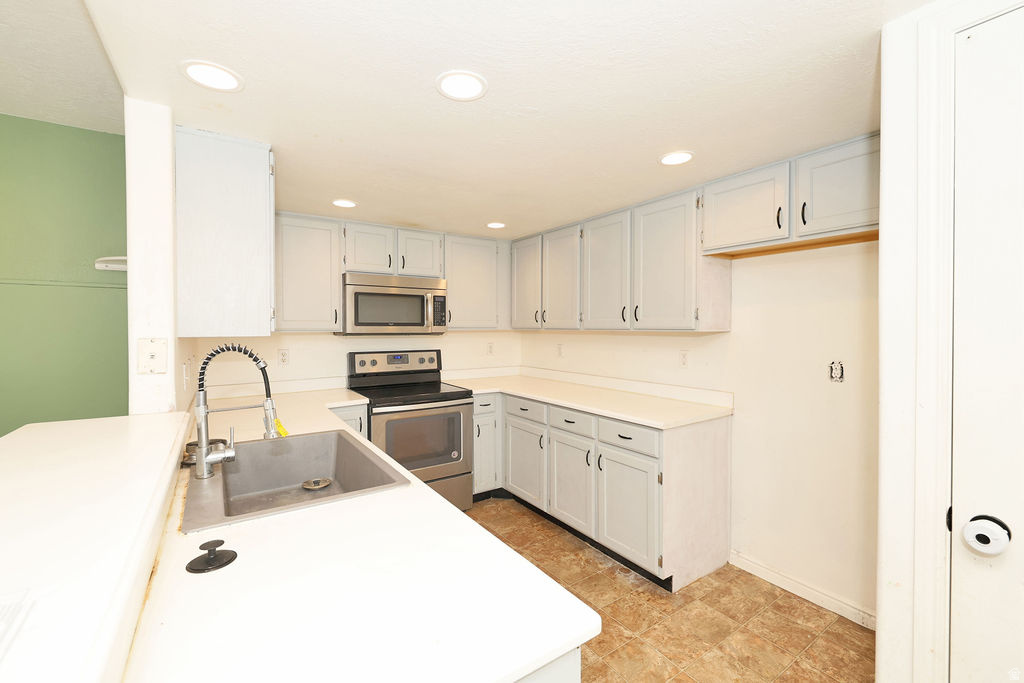 RIVER RUN CONDO PH 6 - Residential