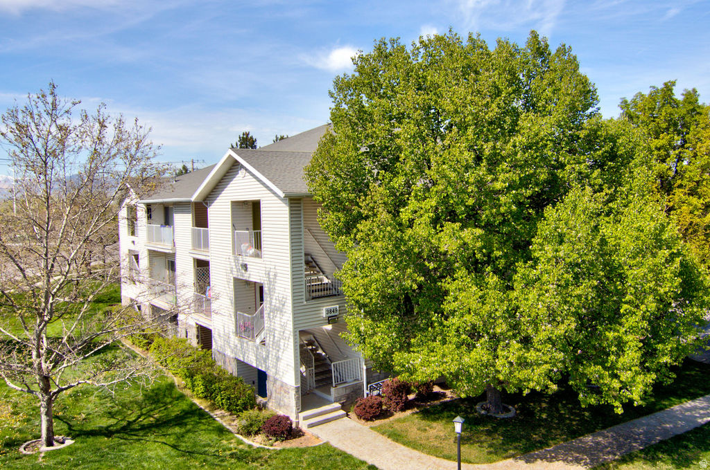 RIVER RUN CONDO PH 6 - Residential