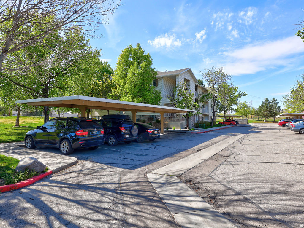 RIVER RUN CONDO PH 6 - Residential