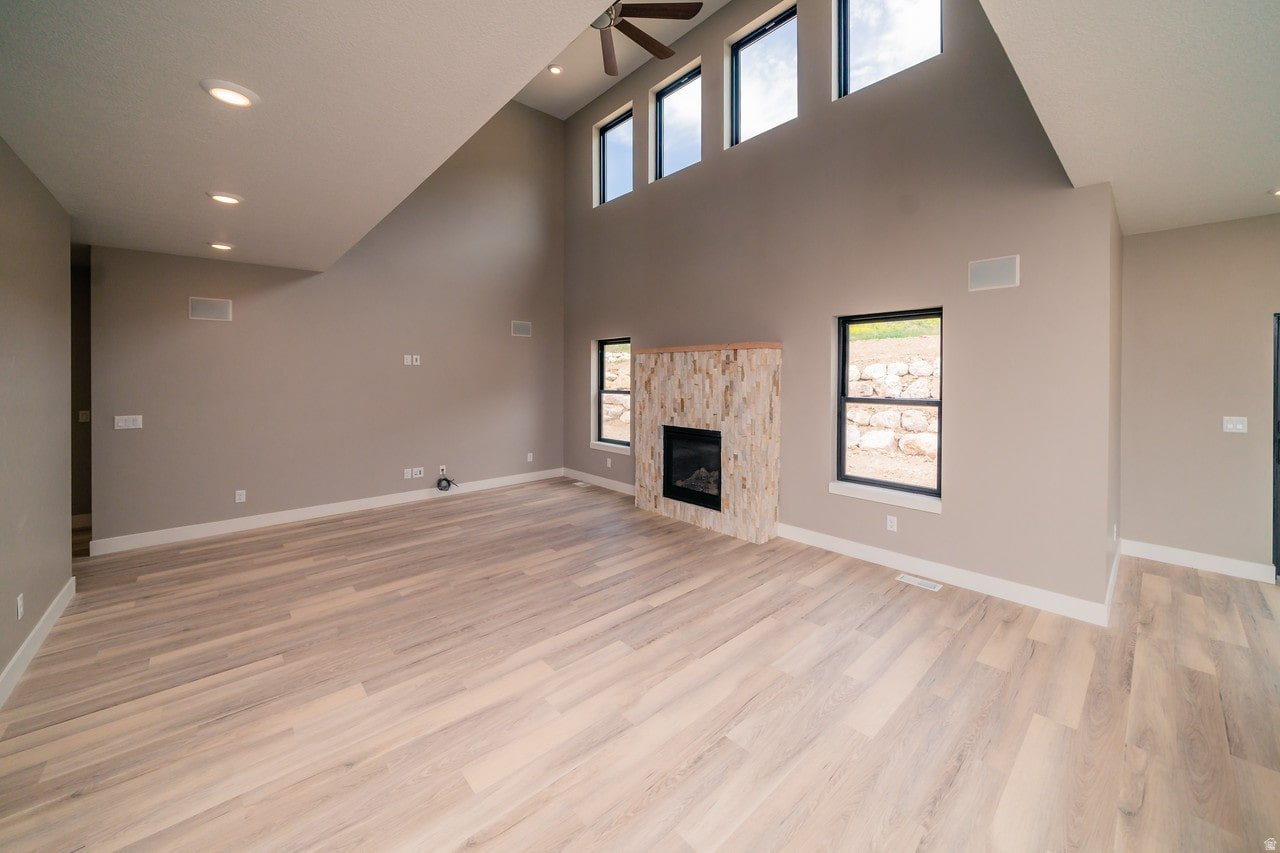 MT STERLING FARMS - Residential