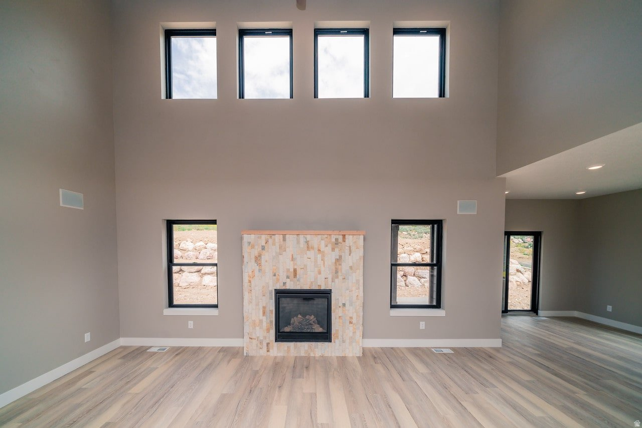 MT STERLING FARMS - Residential