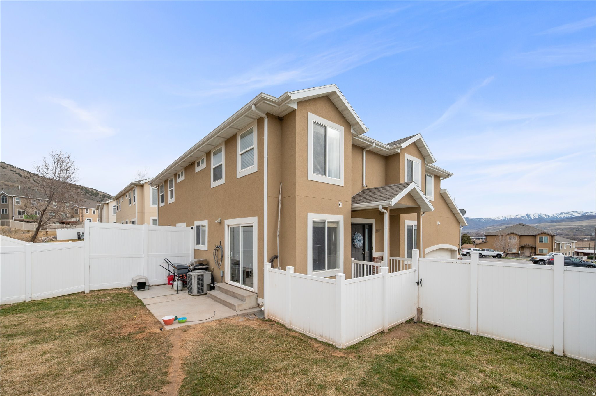 QUAIL HOLLOW - Residential