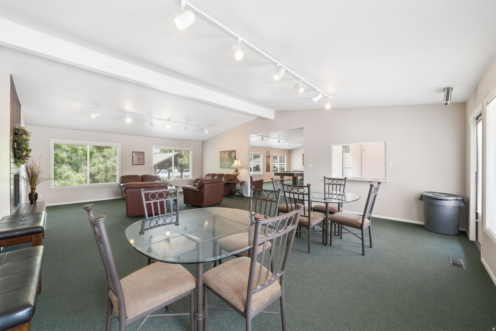 FAIRMEADOWS - Residential