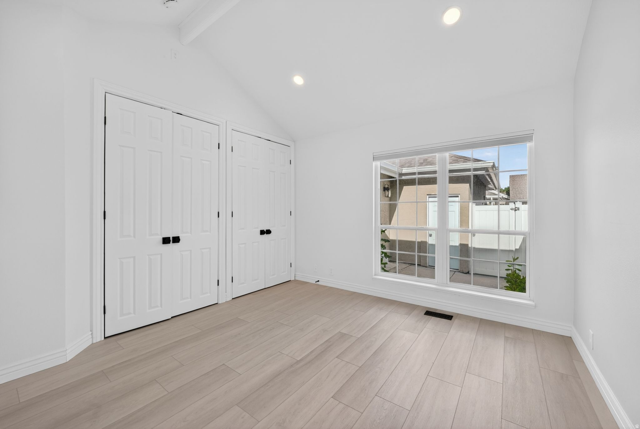 FAIRMEADOWS - Residential