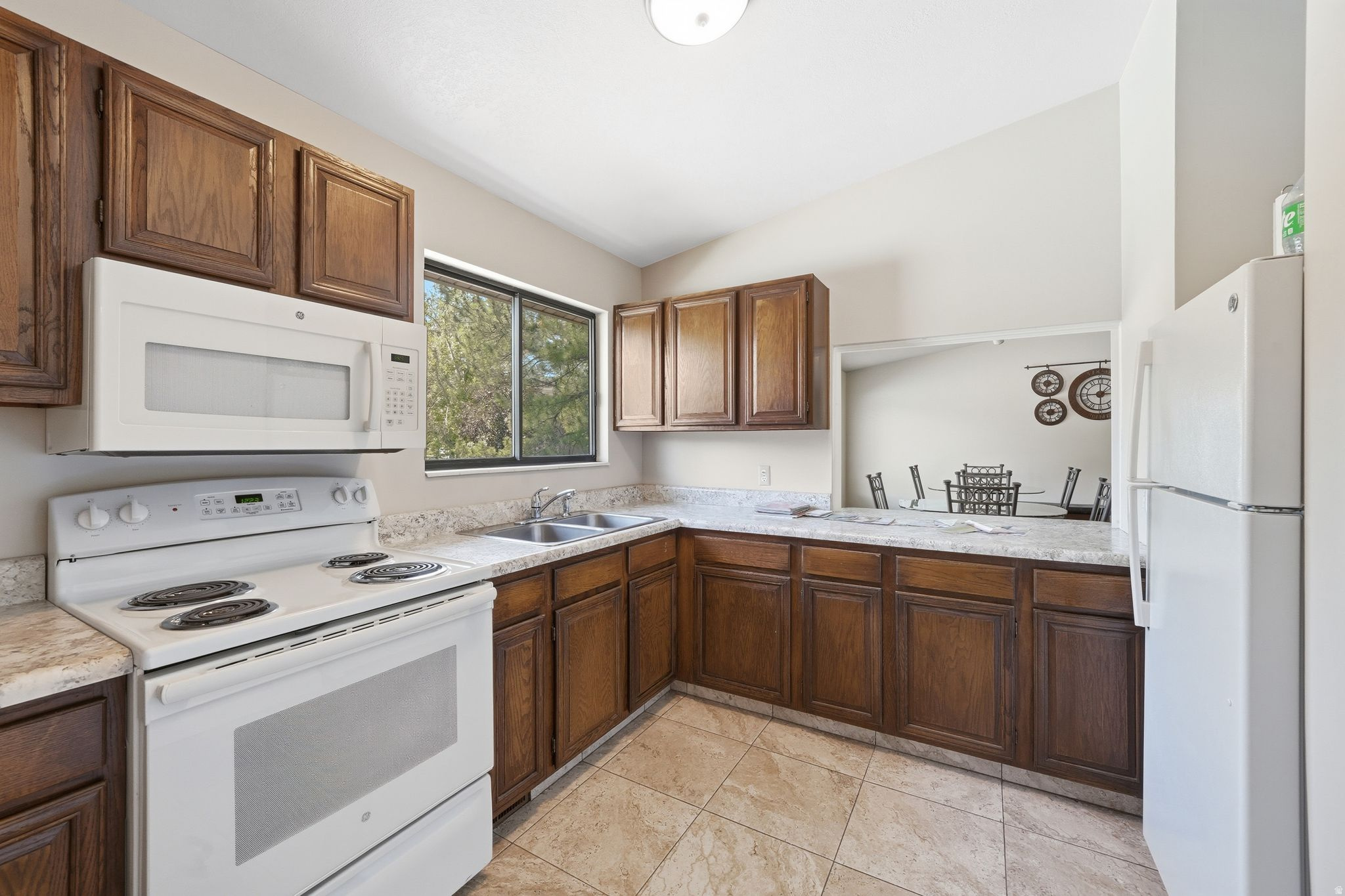 FAIRMEADOWS - Residential