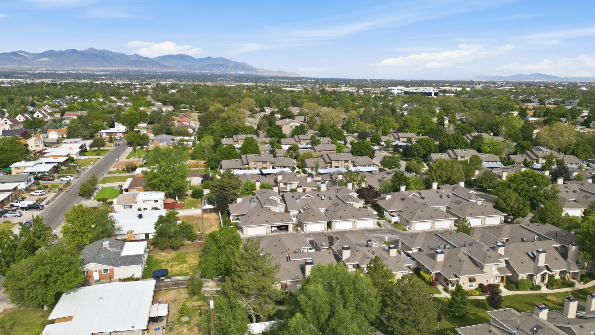 FAIRMEADOWS - Residential
