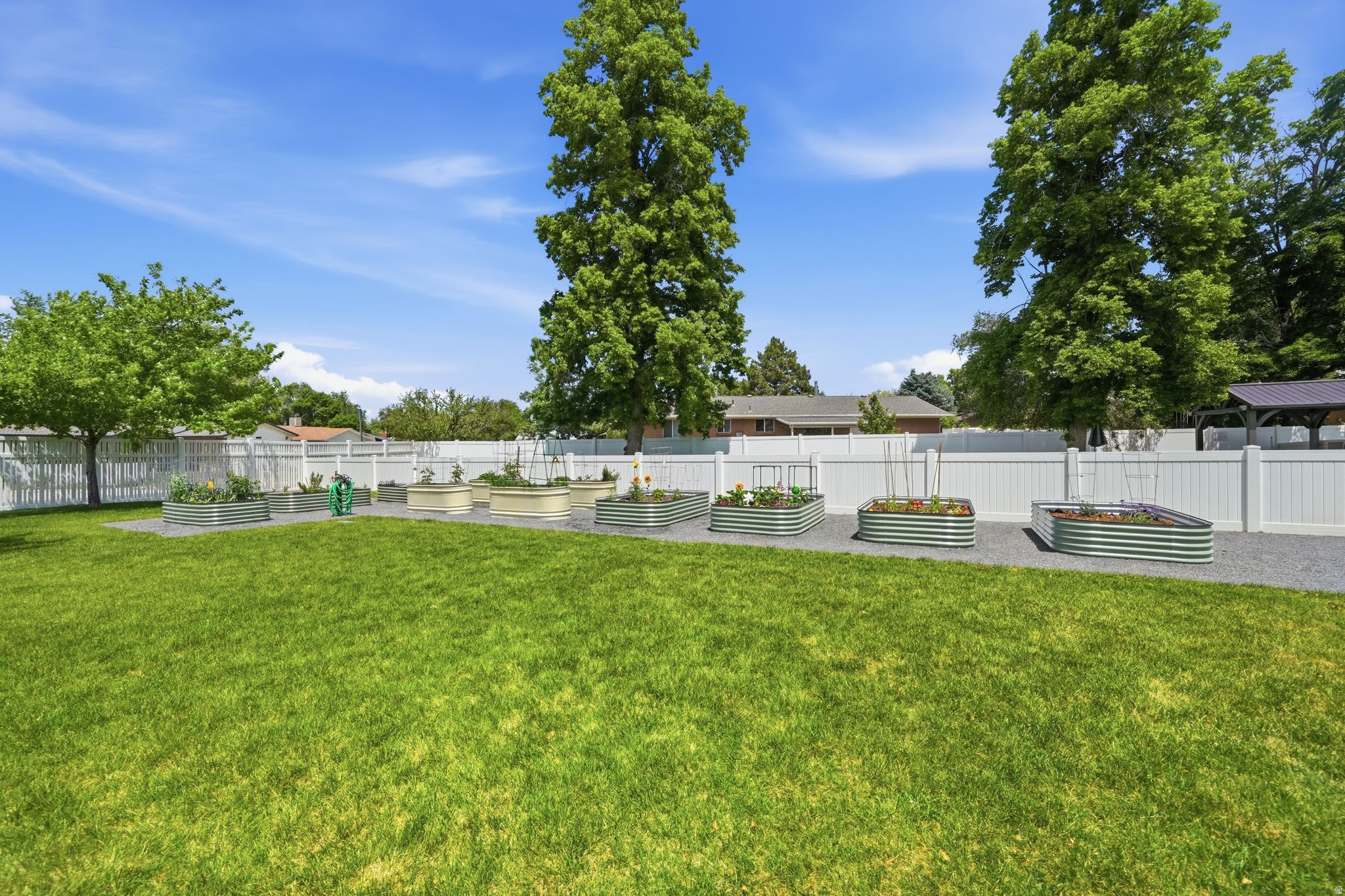 FAIRMEADOWS - Residential