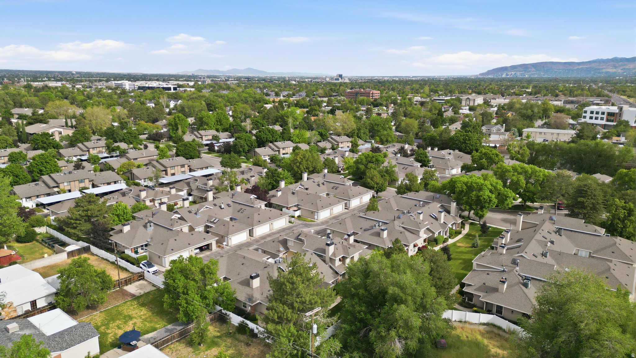FAIRMEADOWS - Residential