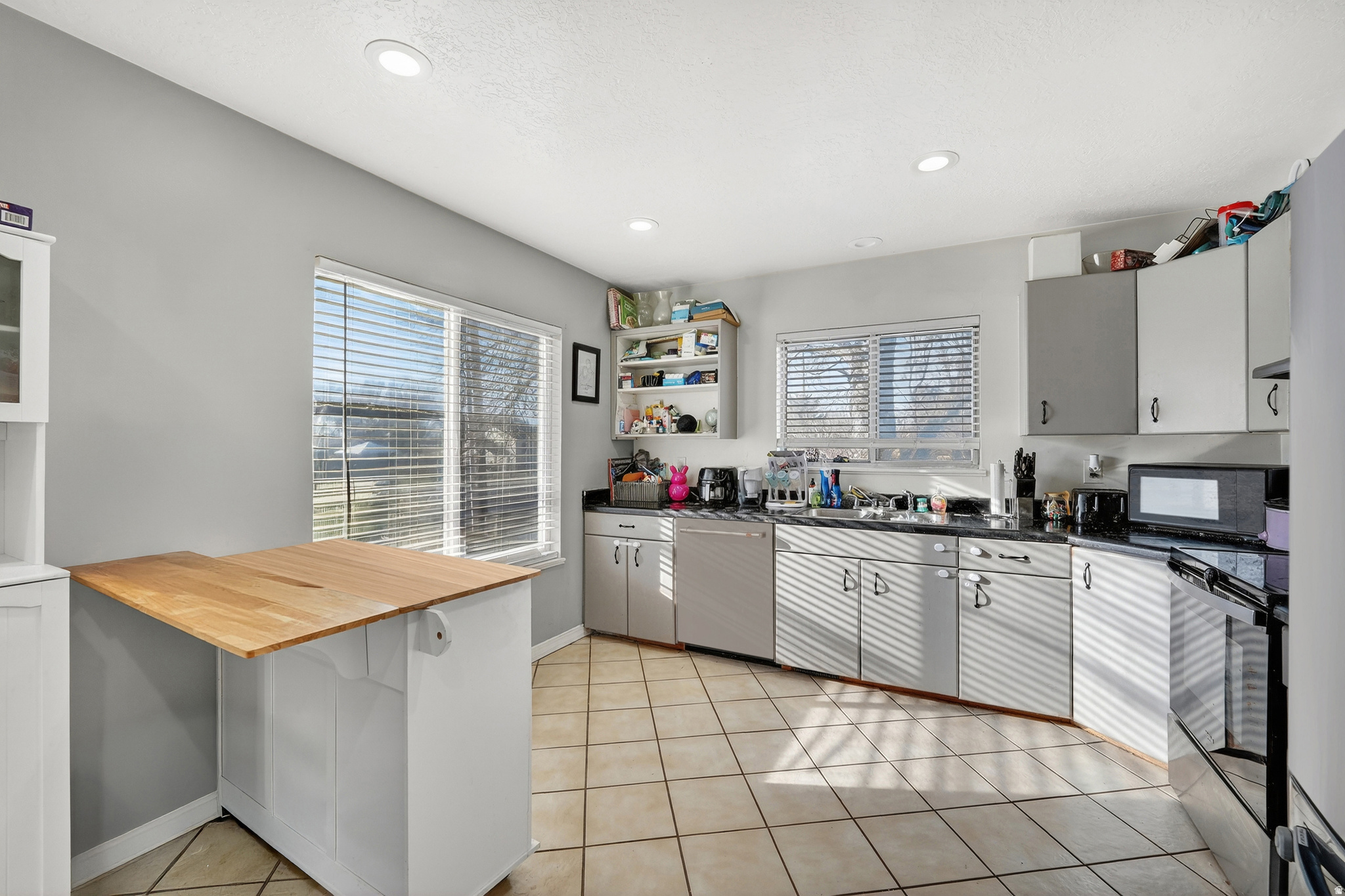 MEADOWS - Residential