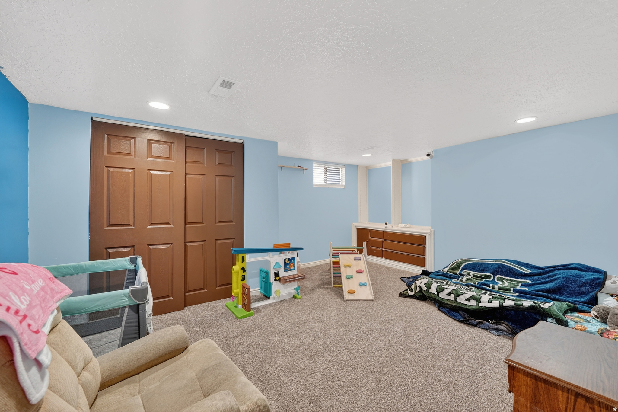 MEADOWS - Residential