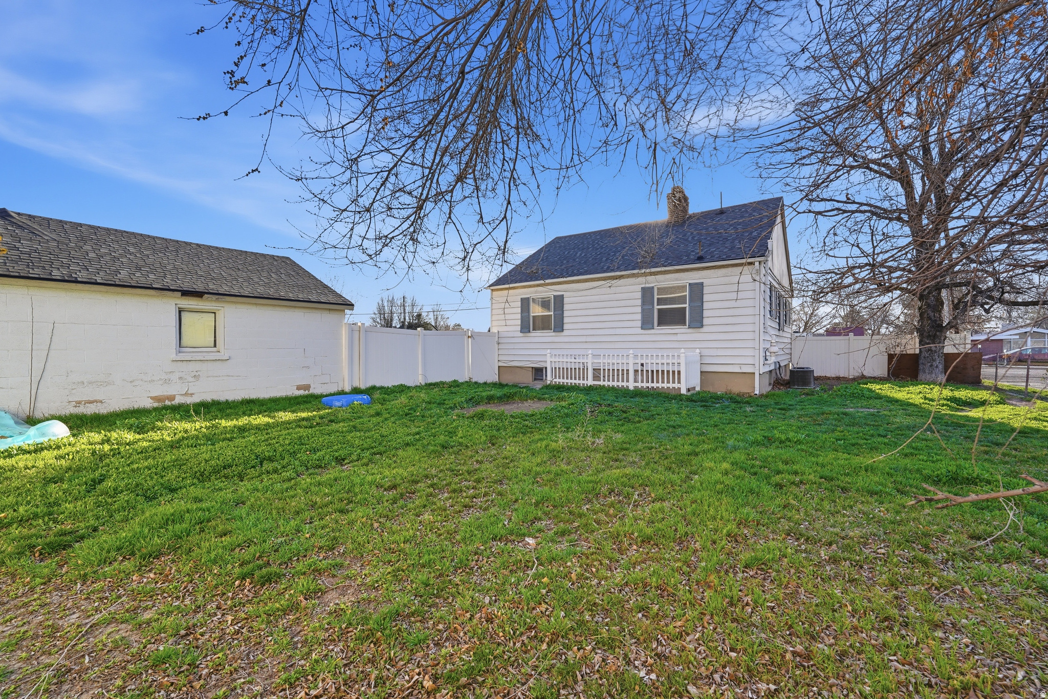 MEADOWS - Residential