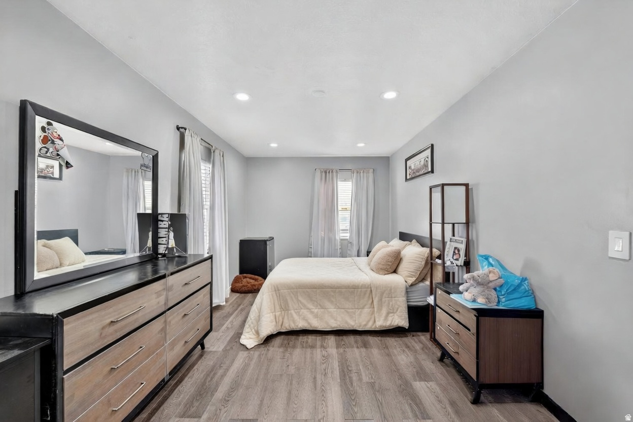 MEADOWS - Residential