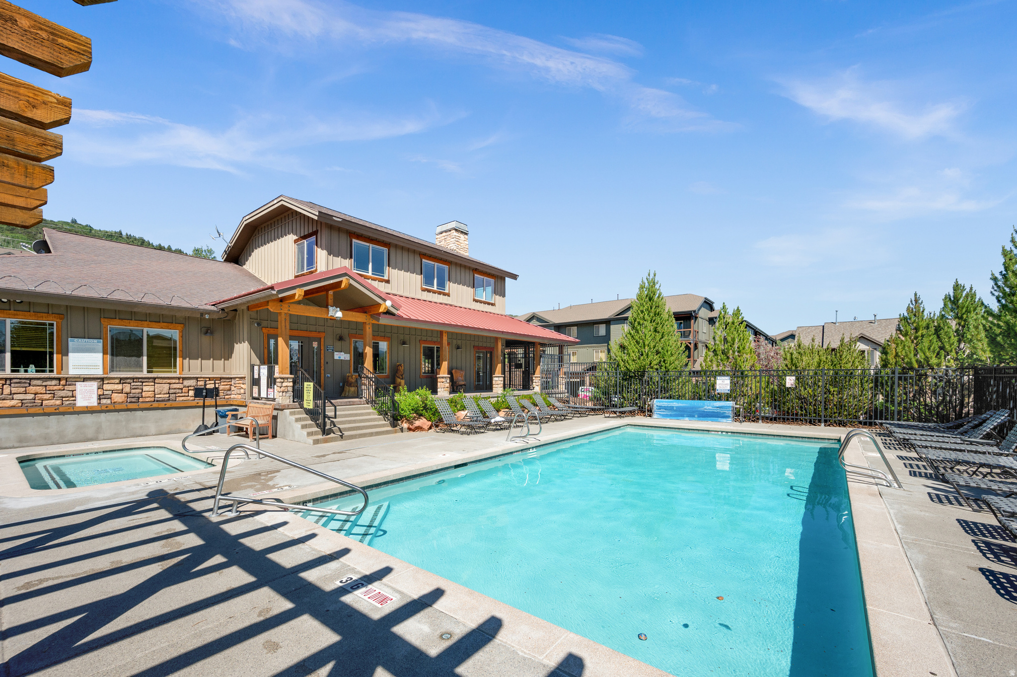 BEAR HOLLOW RIDGE - Residential
