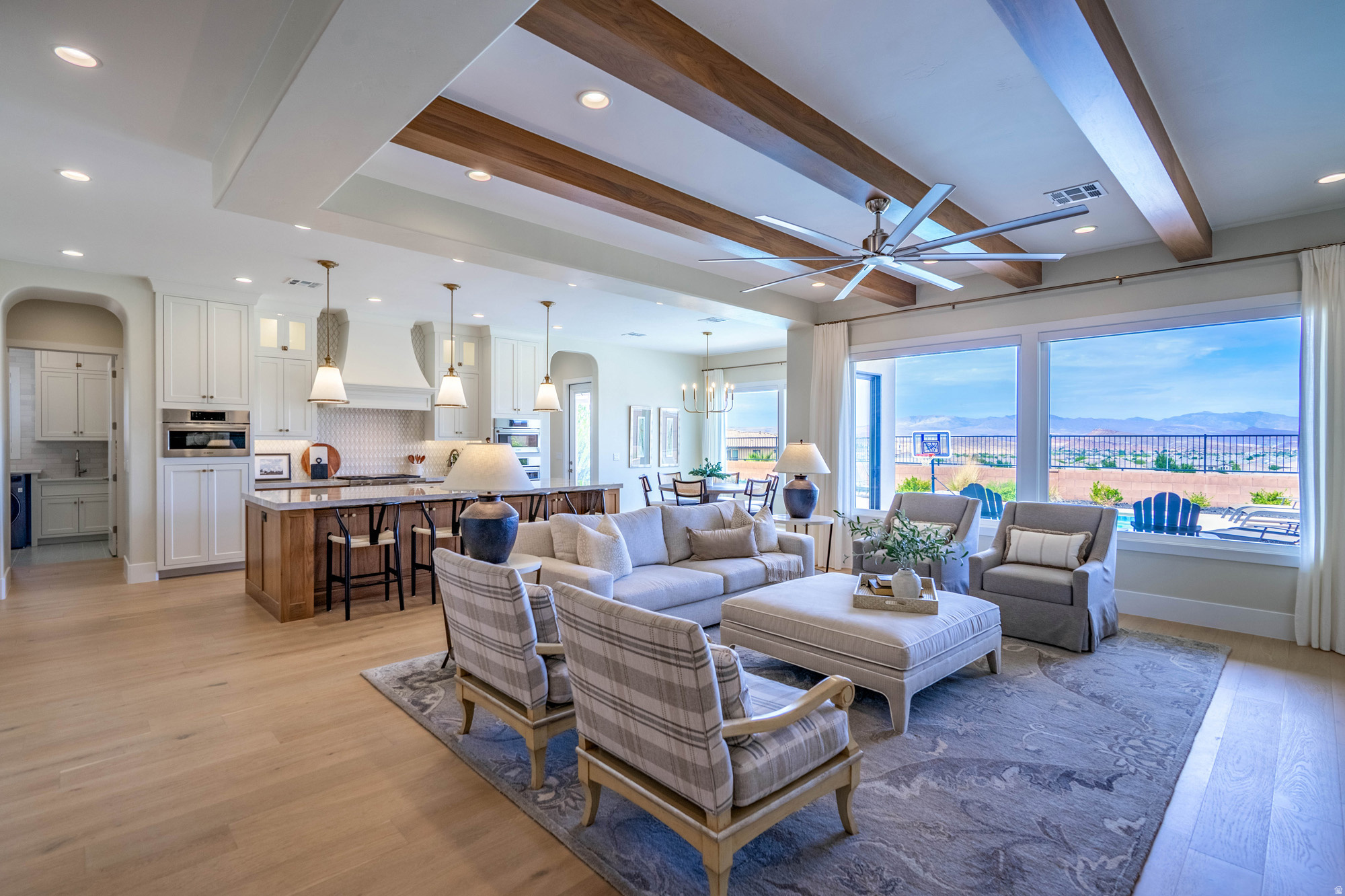TEAKWOOD - Residential