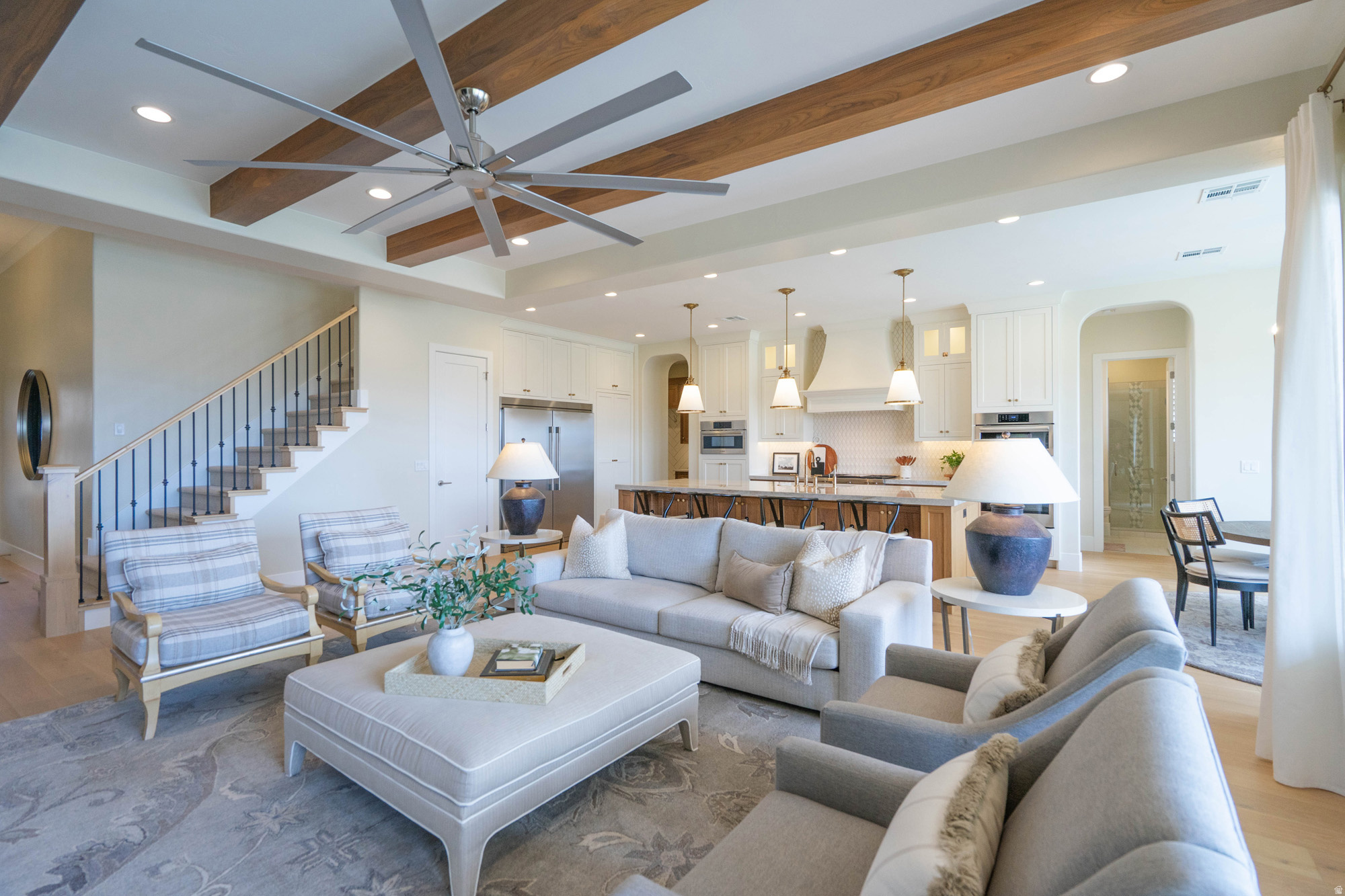 TEAKWOOD - Residential