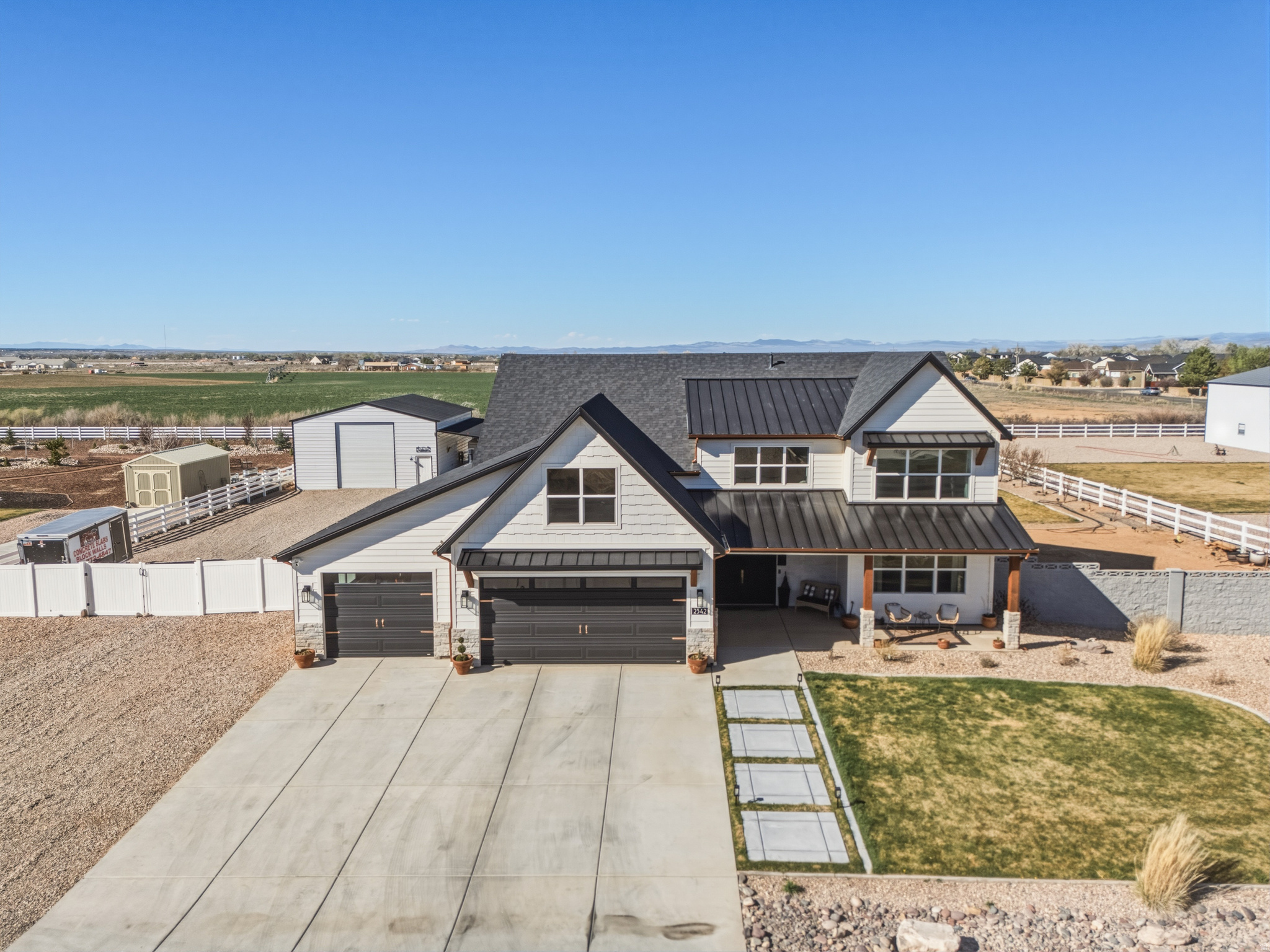 ESTATES AT SUNRISE RANCH - Residential