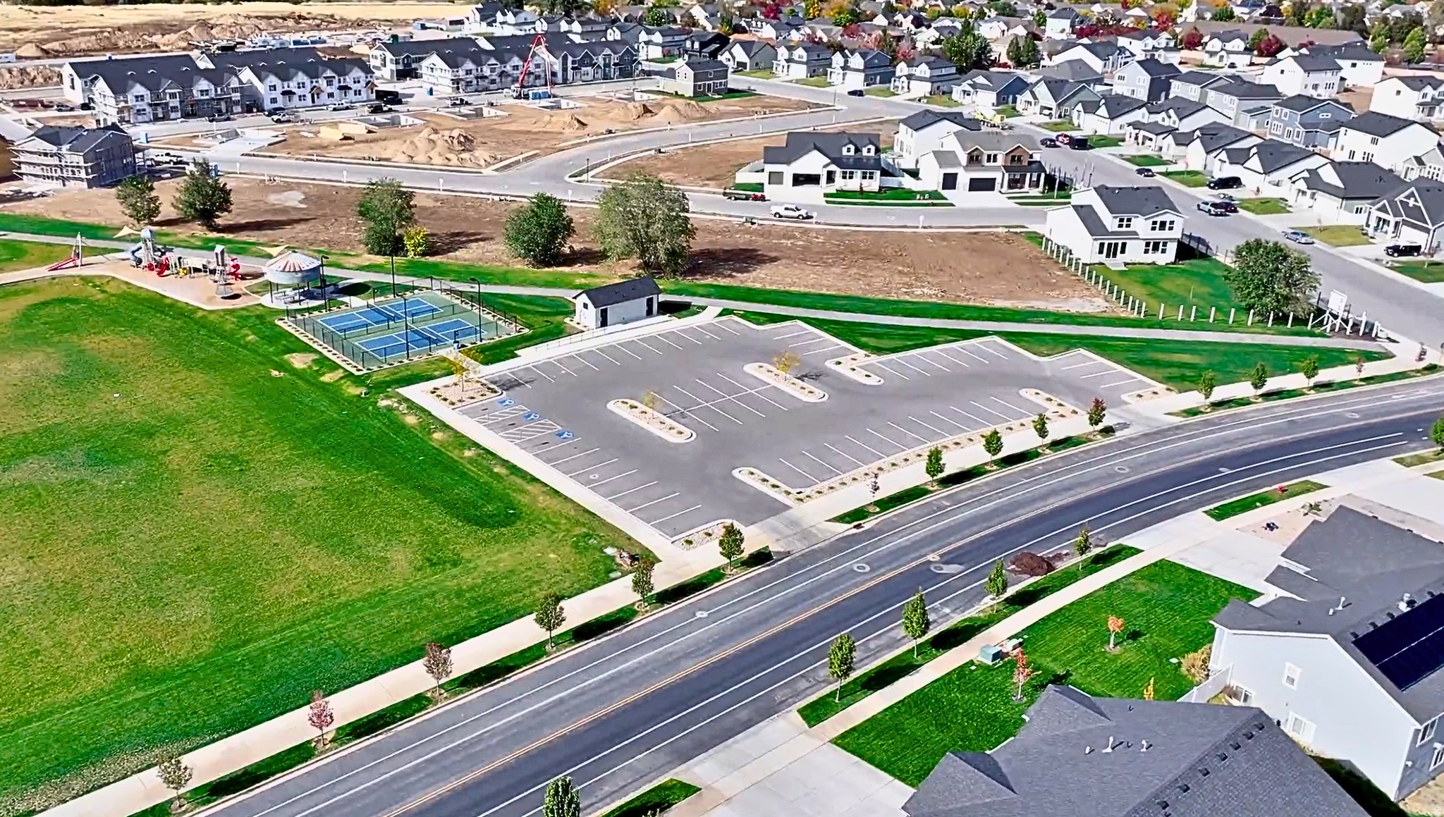 PARKSIDE SUNRISE RANCH - Residential