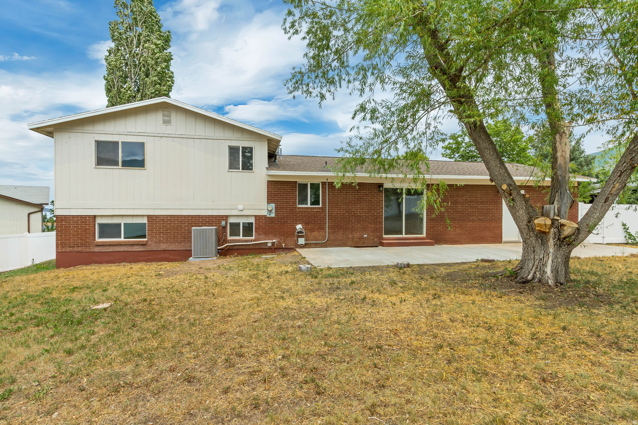 SALEM HILLS - Residential