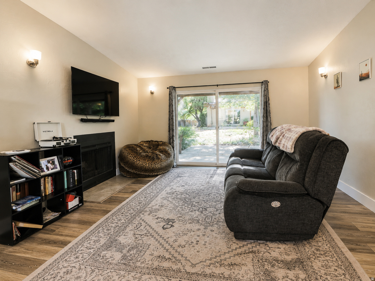 SUNFLOWER DEVELOPMENT - Residential