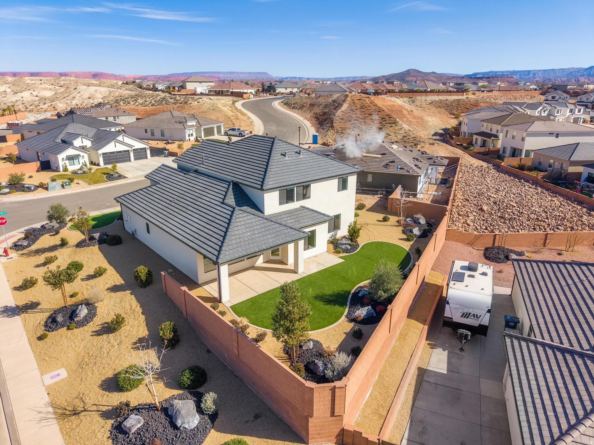 WHITE CANYON - Residential