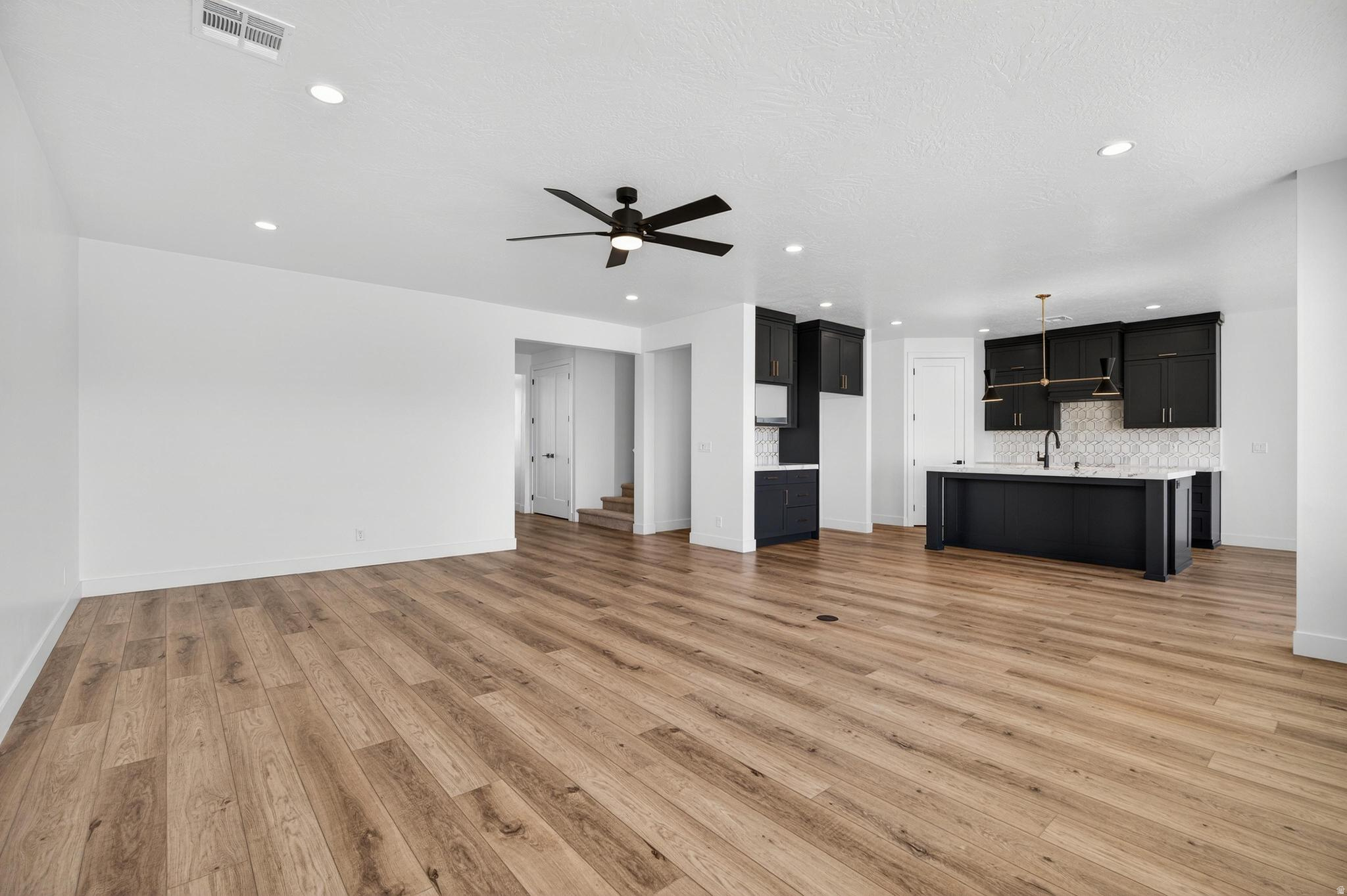 WHITE CANYON - Residential