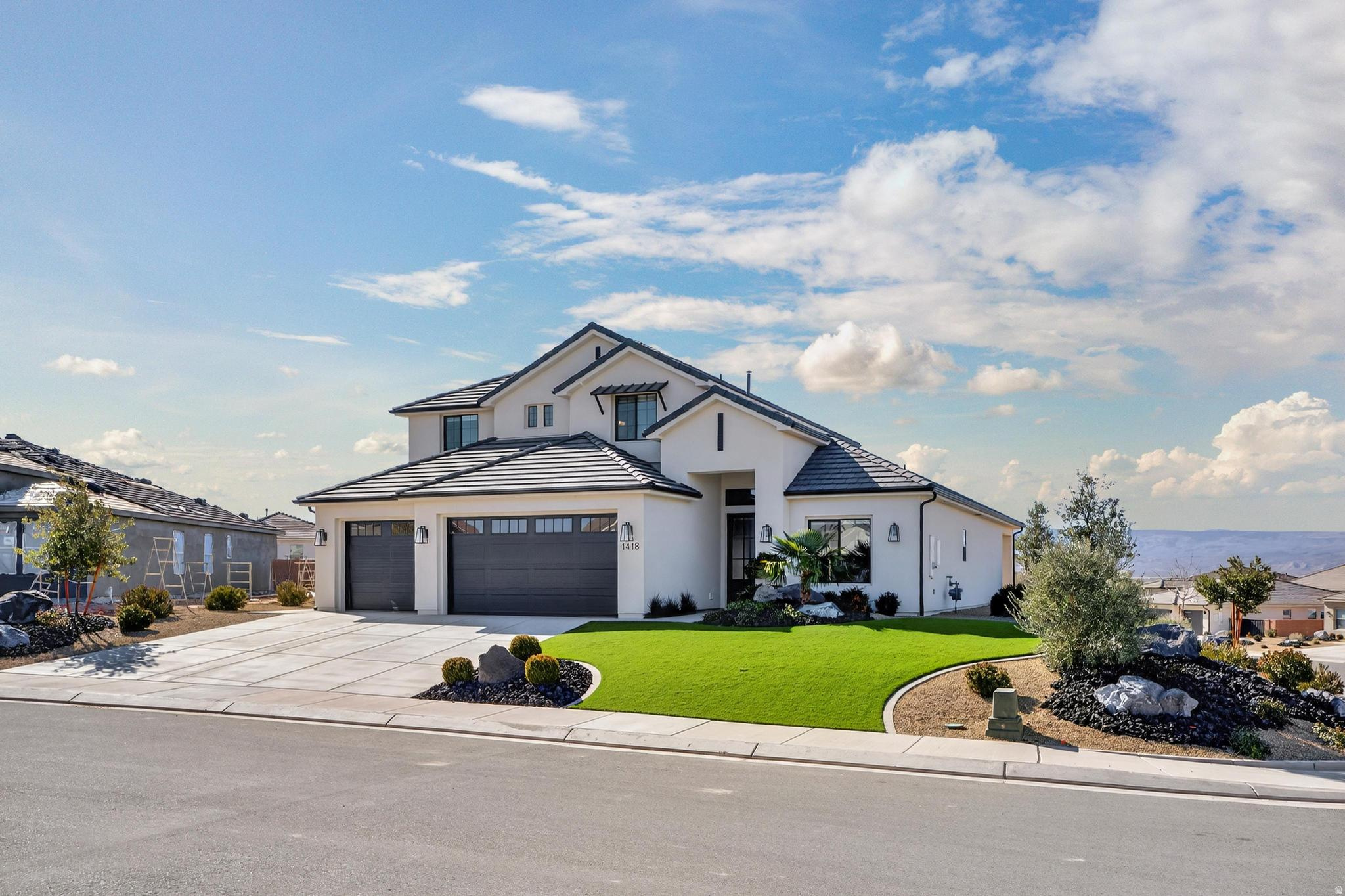 WHITE CANYON - Residential