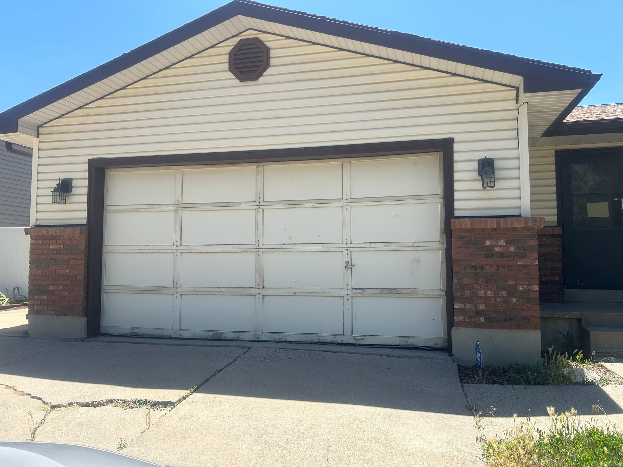 RIVERVIEW EAST - Residential