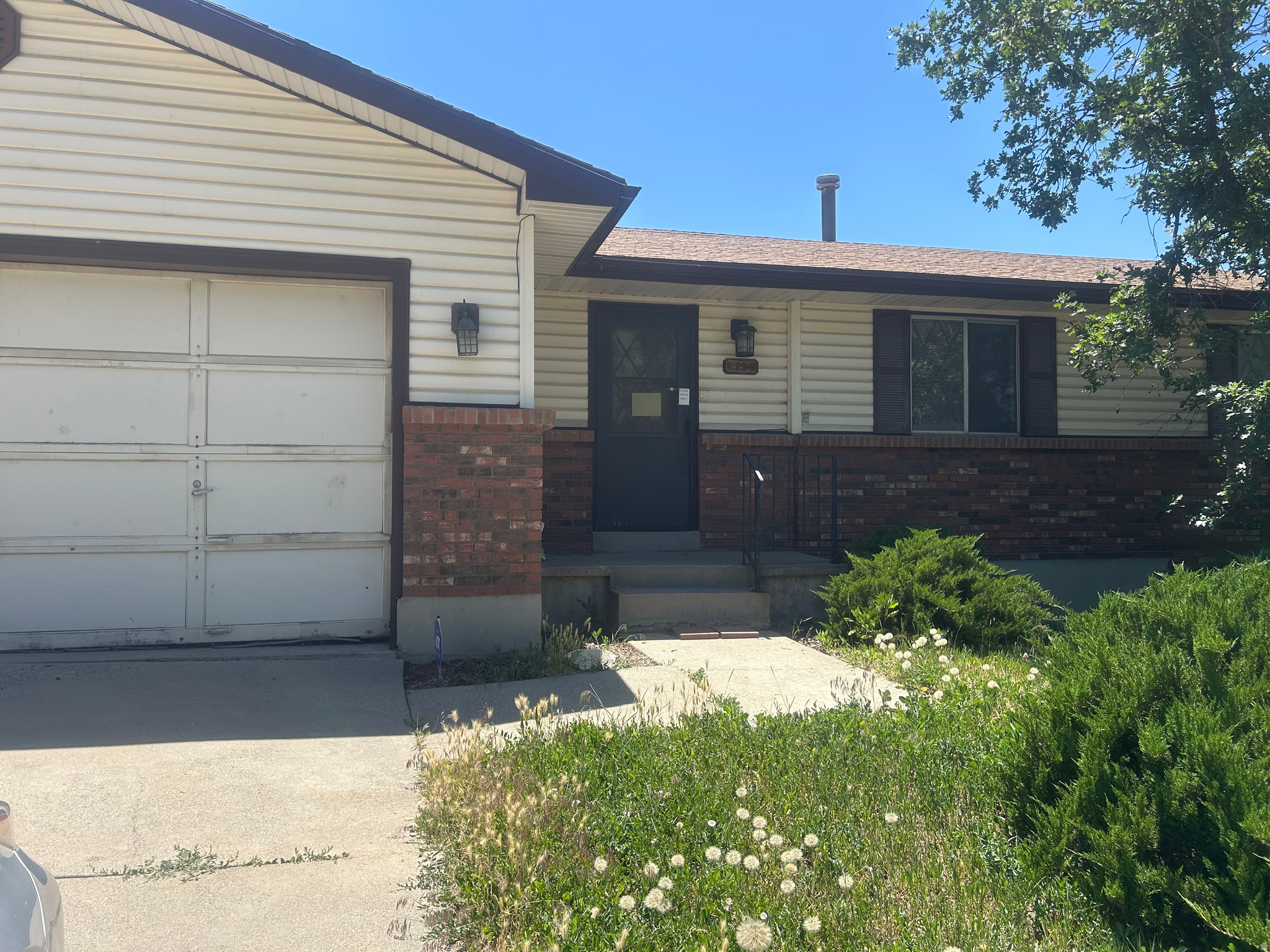 RIVERVIEW EAST - Residential
