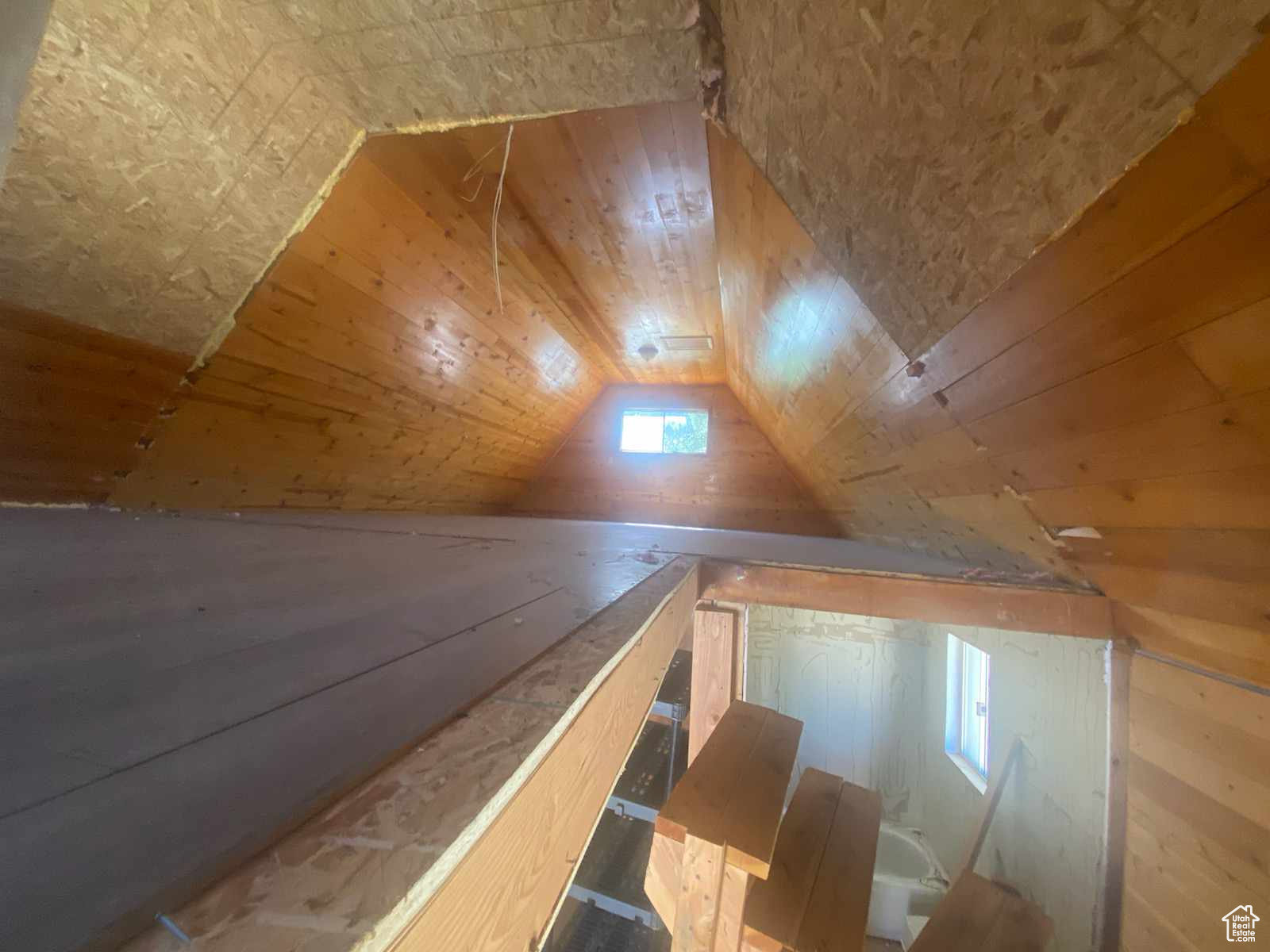 ARGYLE CANYON - Residential