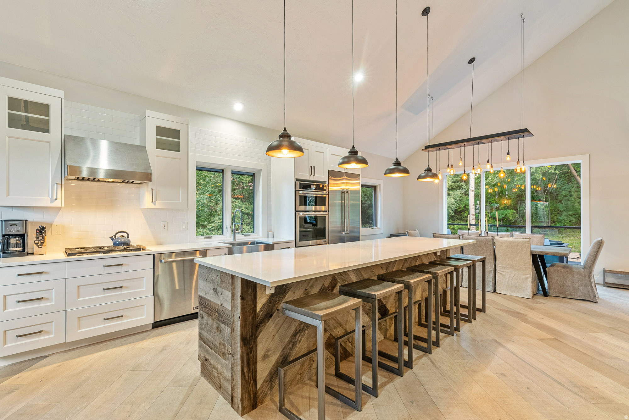 ECKER HILL - Residential