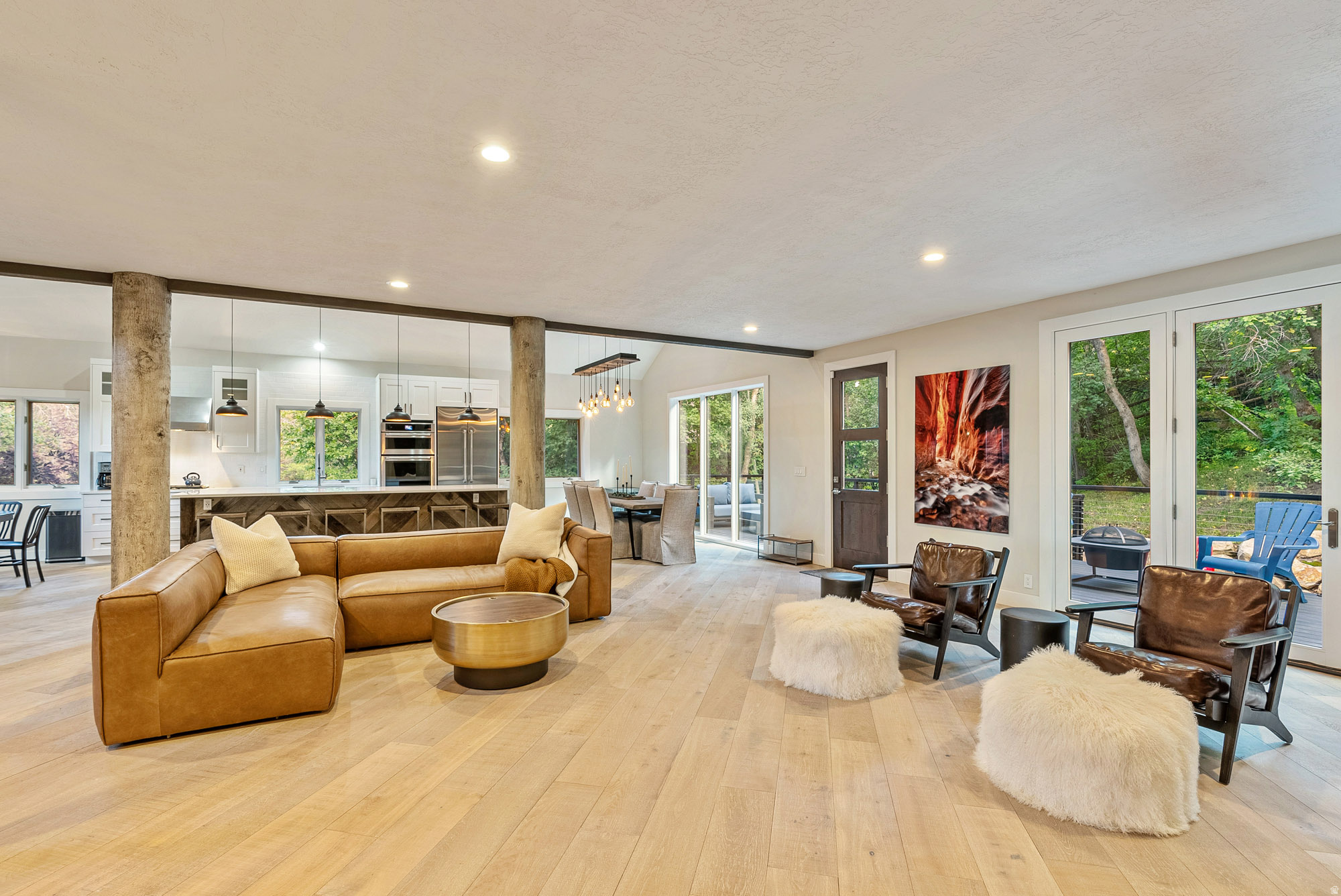 ECKER HILL - Residential