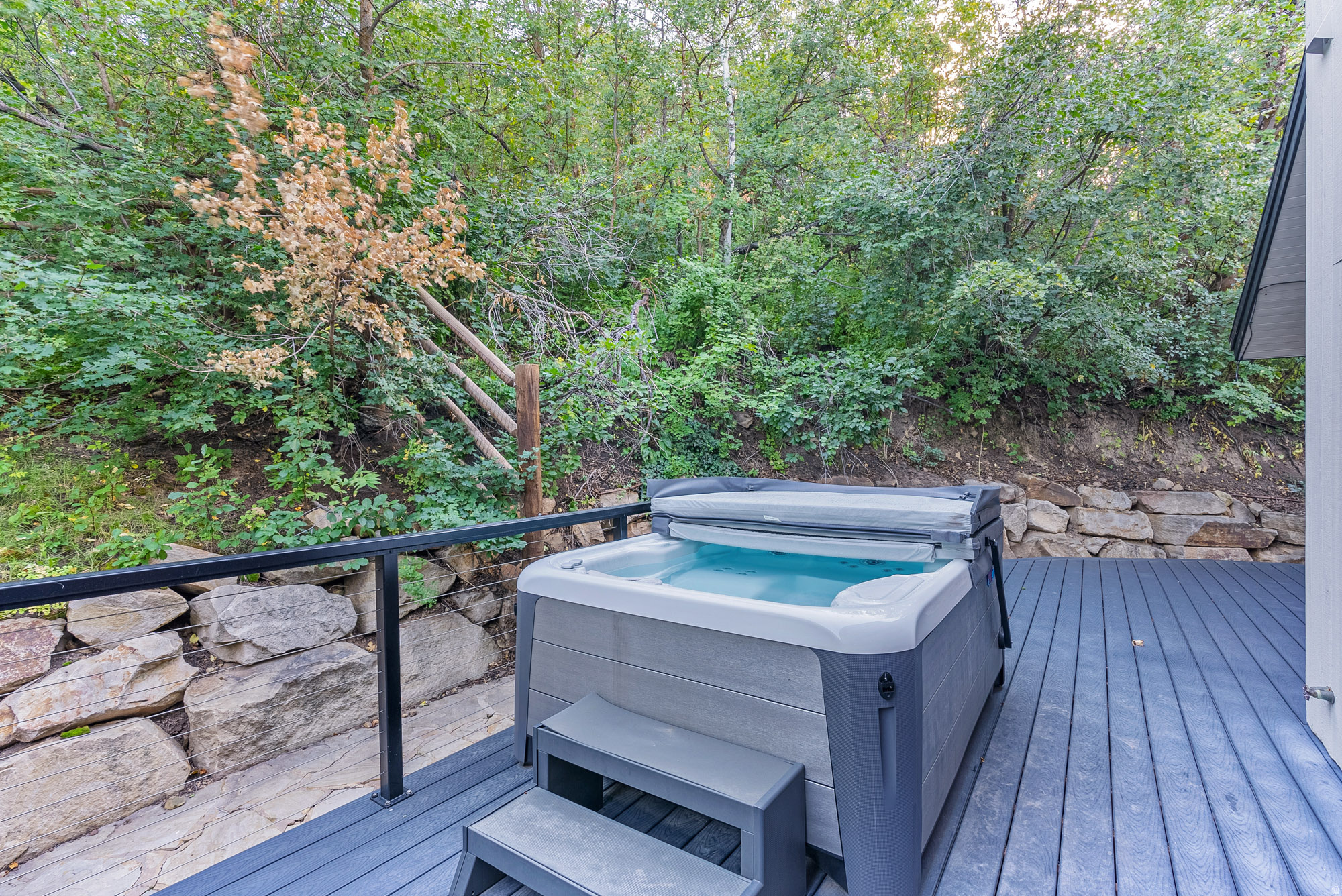 ECKER HILL - Residential