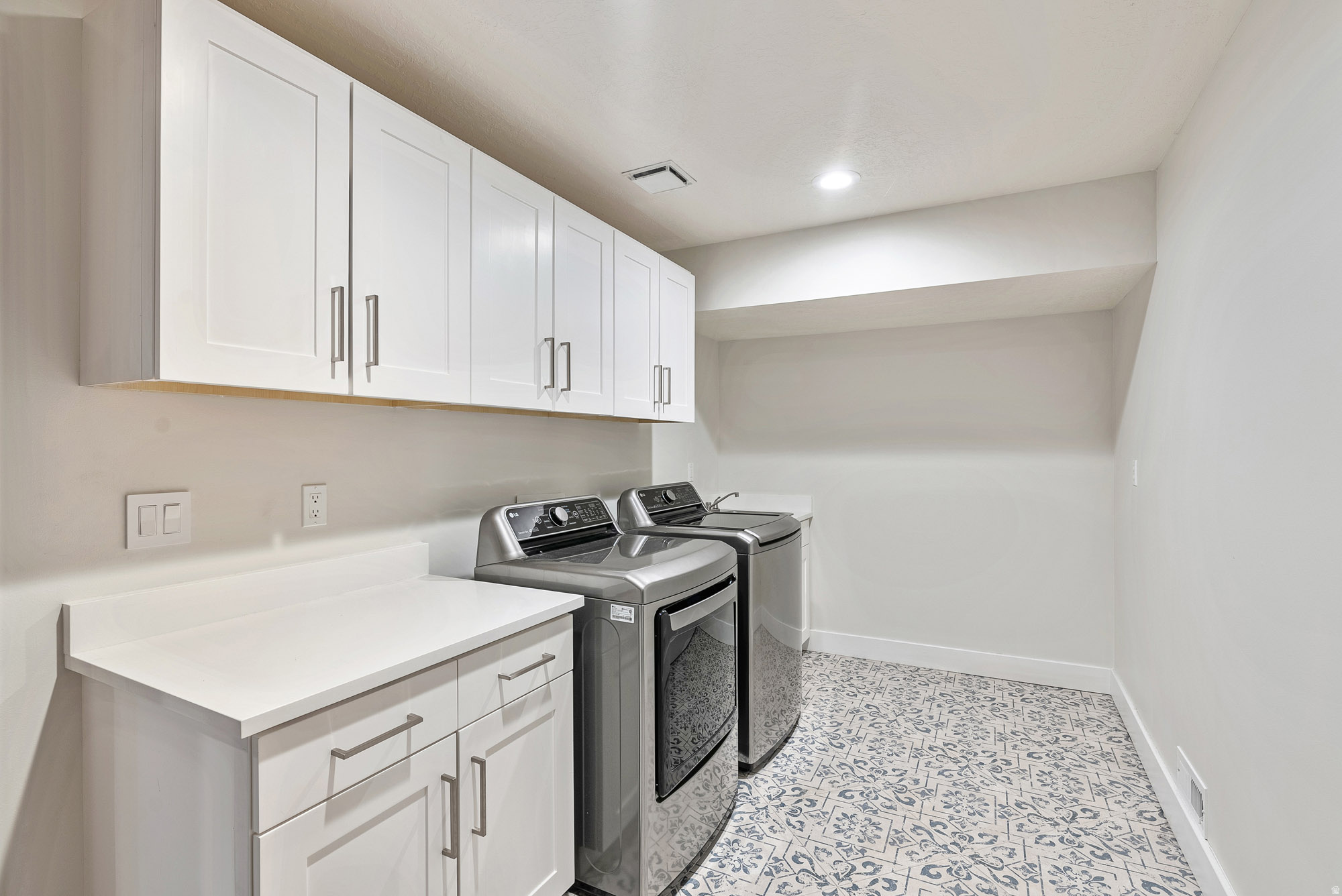 ECKER HILL - Residential