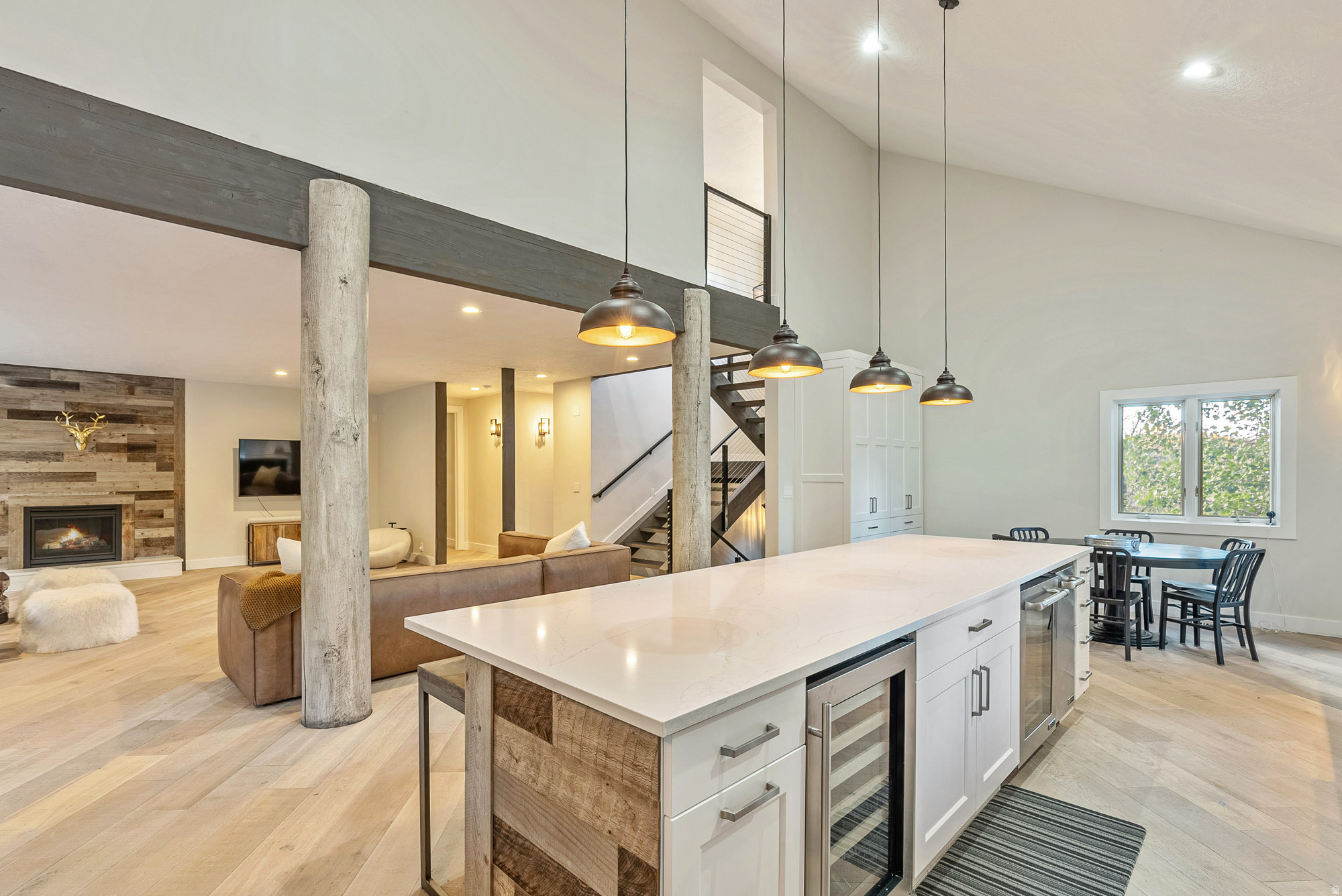 ECKER HILL - Residential