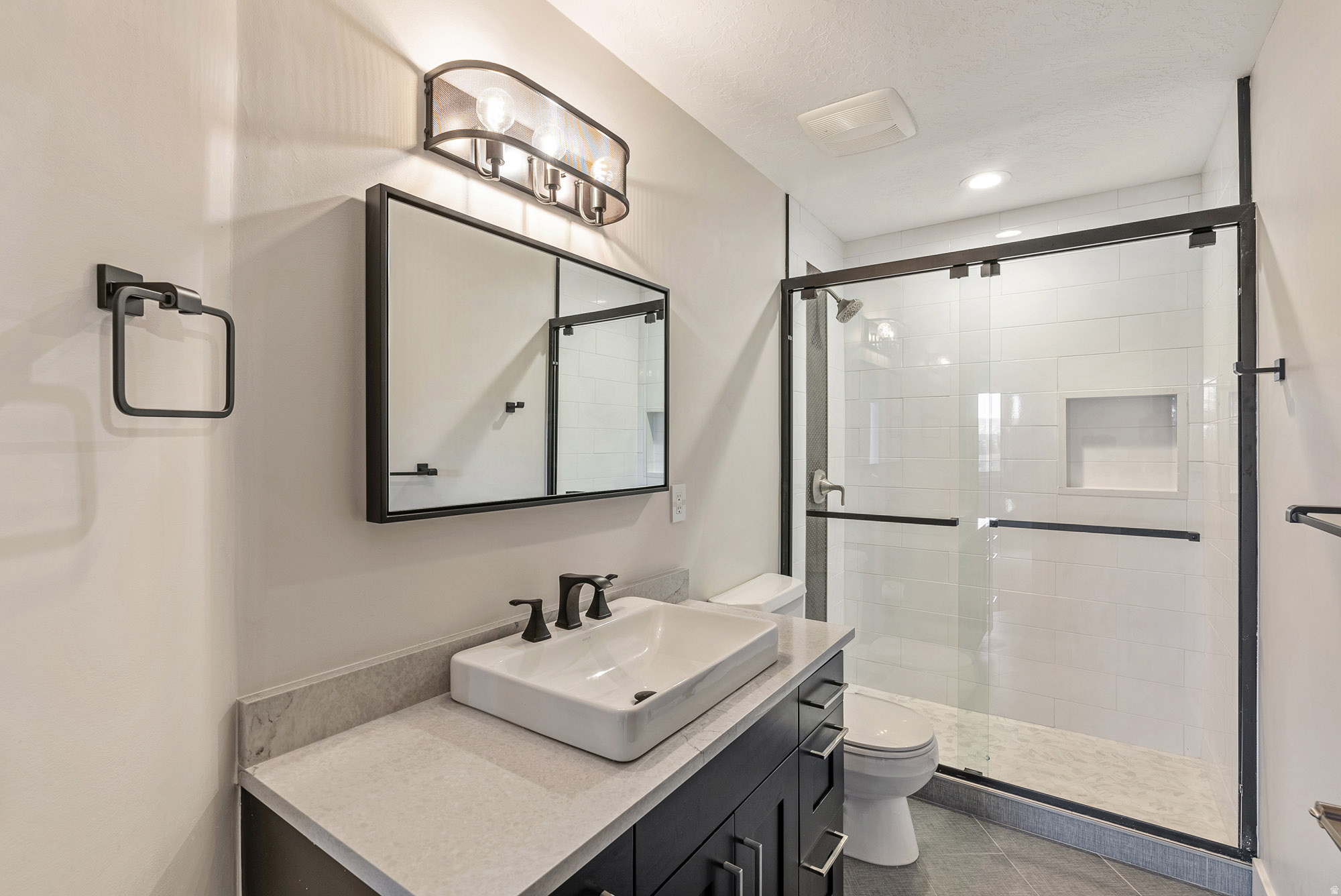 ECKER HILL - Residential