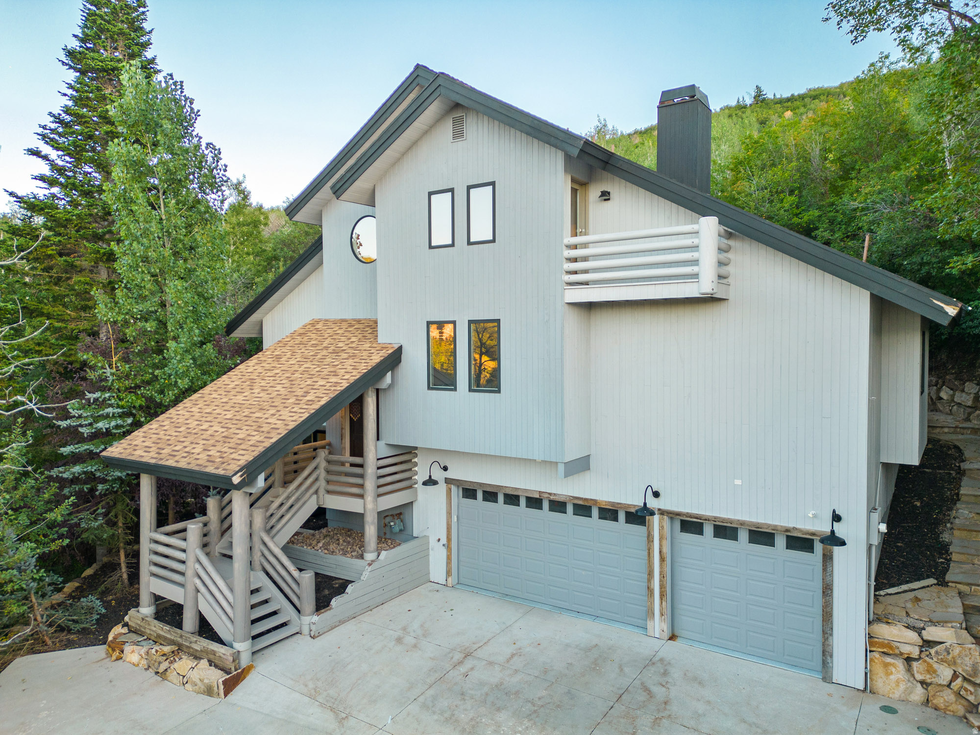 ECKER HILL - Residential